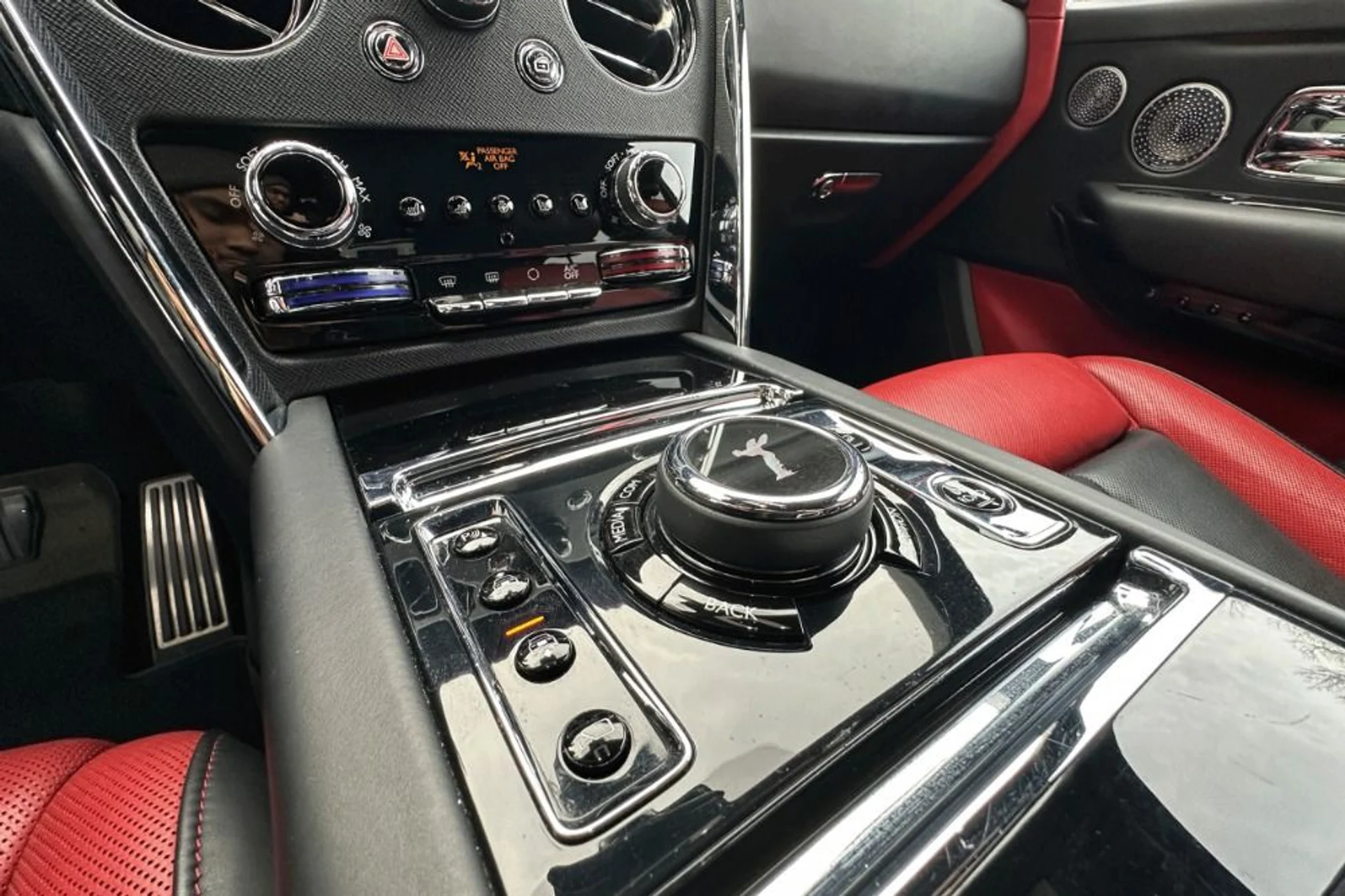 mph008_2372037189_Used_2020_Rolls_Royce_Cullinan_1768571704_7b98d5a9f4