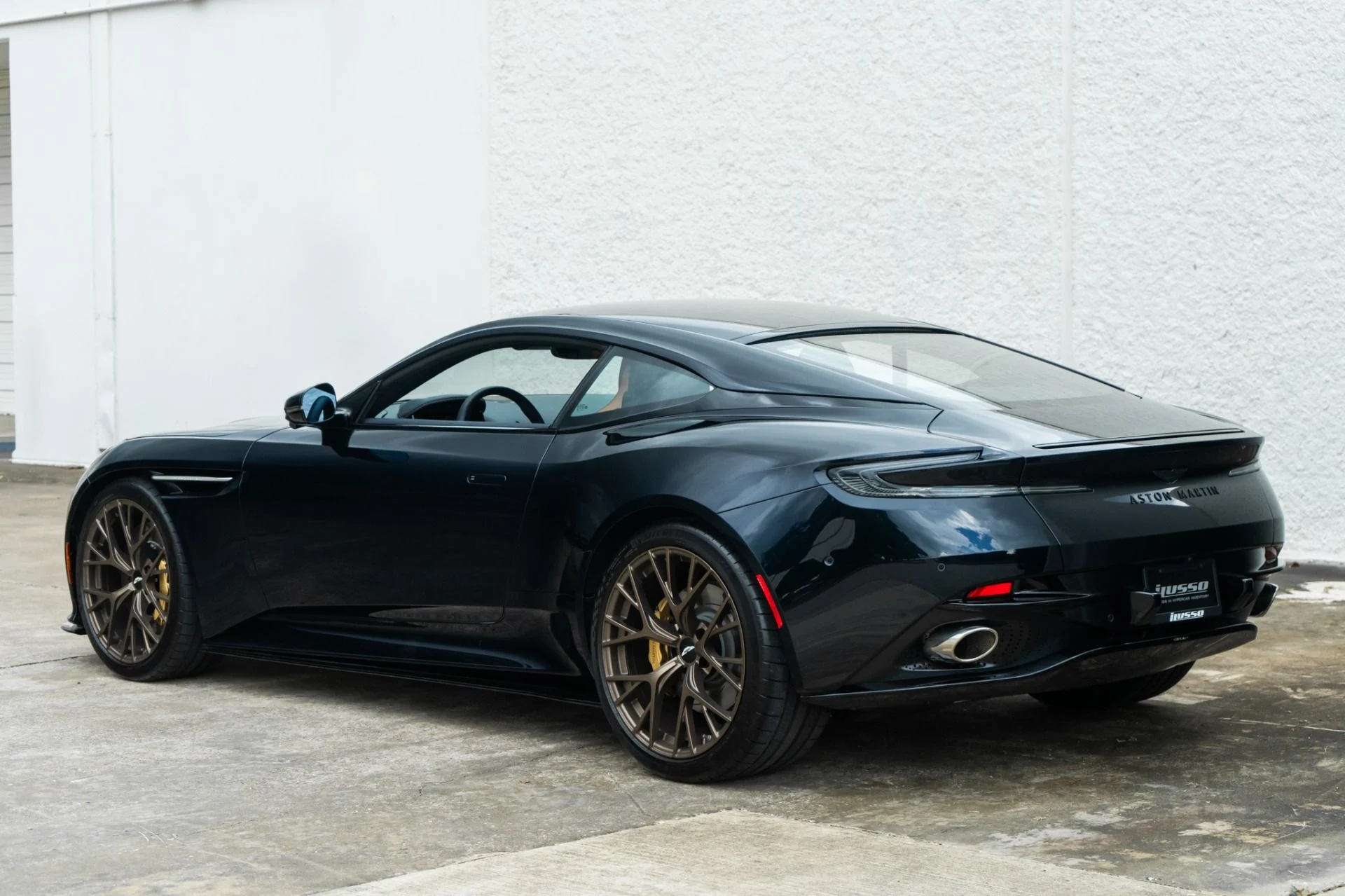 mph008_2376136838_Used_2024_Aston_Martin_DB_12_V8_1780518223_03034a820d