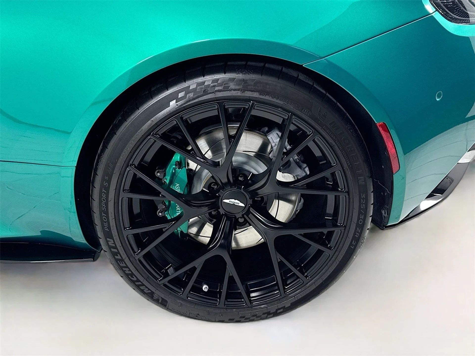 mph008_2387062771_5c5506e3b6e0592bedacf612560555ecx_f2dac819c5