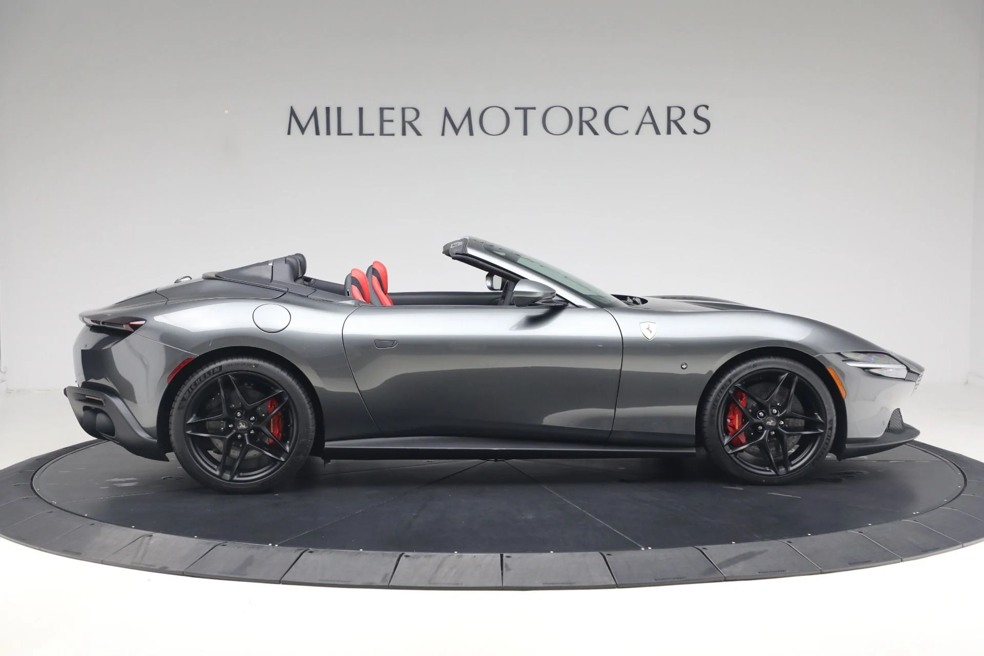 mph008_2391777577_Used_2026_Ferrari_Roma_Spider_1790785896_74f54efb76
