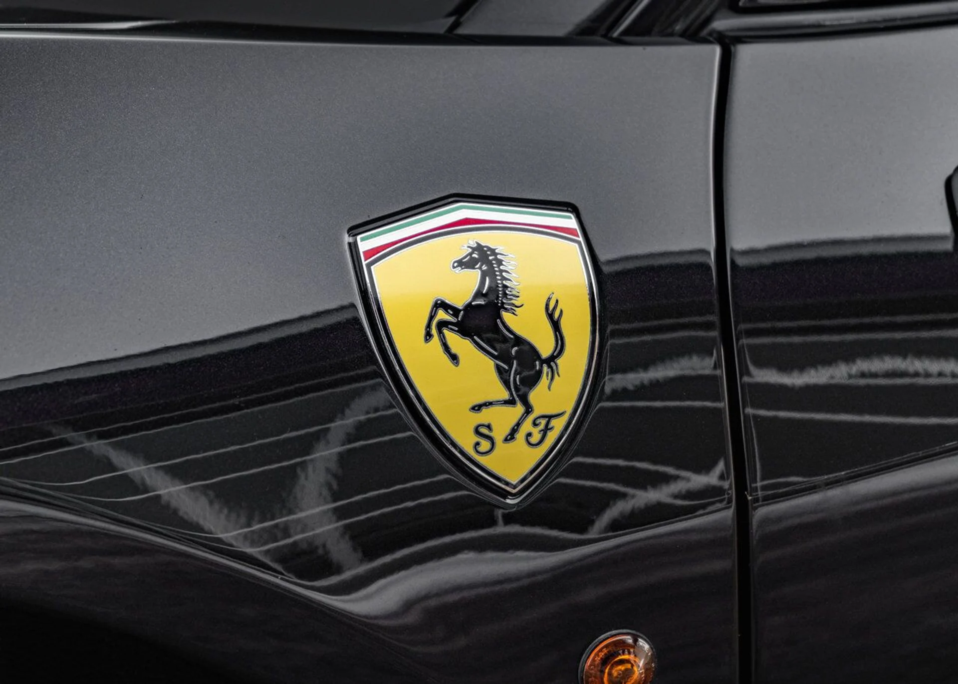 mph008_2404404386_ferrari_458_italia_2015_2c84e2e2e5