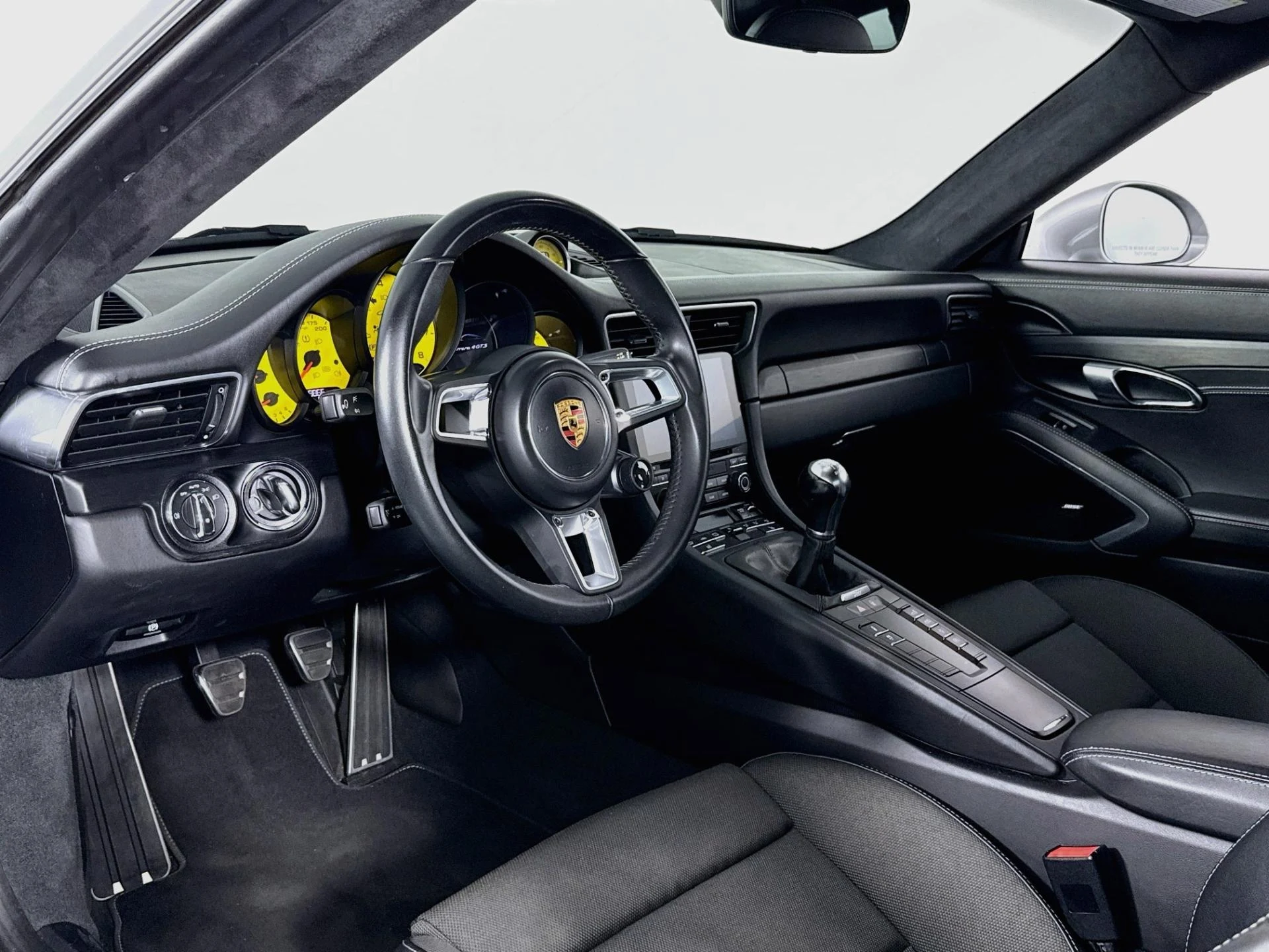 mph008_2411368944_Used_2018_Porsche_911_Carrera_4_GTS_1791931088_156e0521b8
