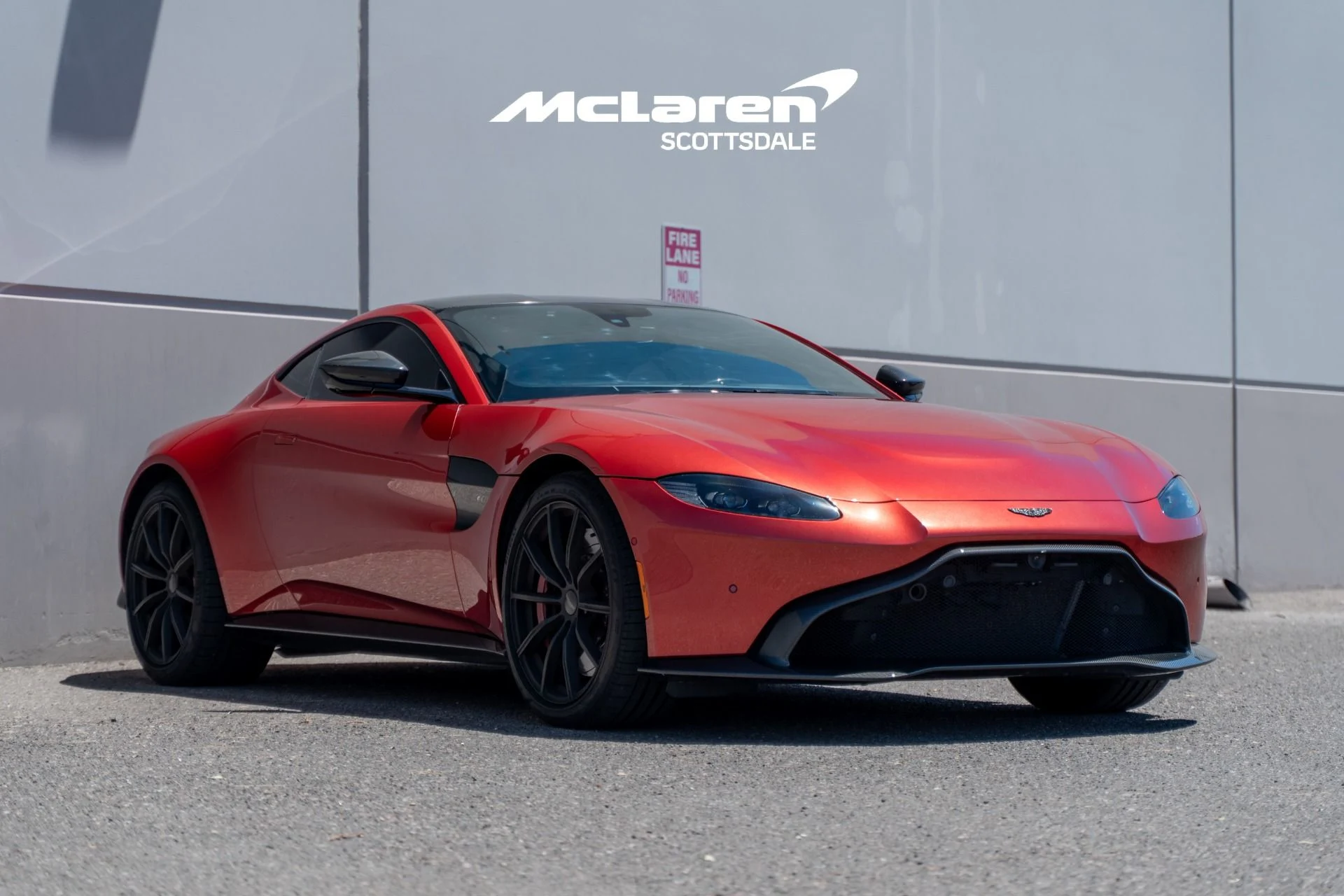 mph008_2411421800_Used_2019_ASTON_MARTIN_VANTAGE_1784912752_138515b138