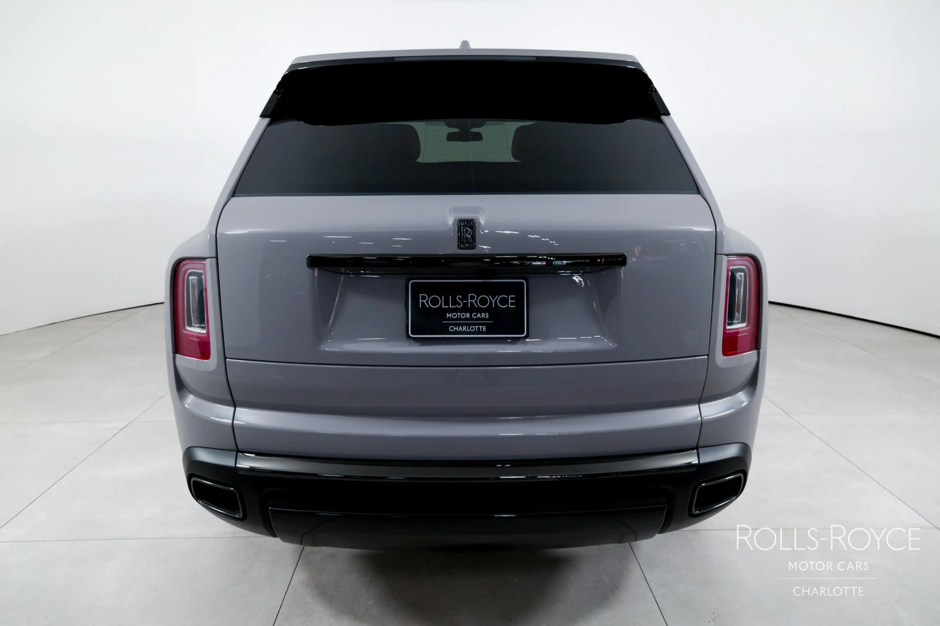 mph008_2415577062_Used_2023_Rolls_Royce_Black_Badge_Cullinan_1791904485_2f952019e0