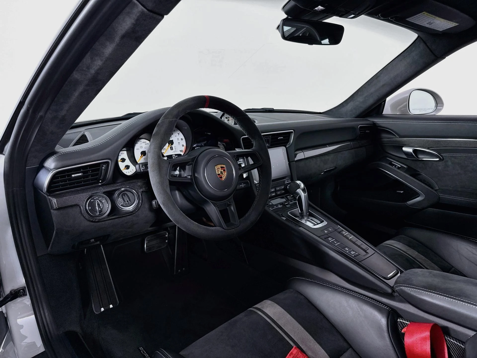 mph008_2417358549_Used_2018_Porsche_911_GT_3_1787596665_16144f6fdc
