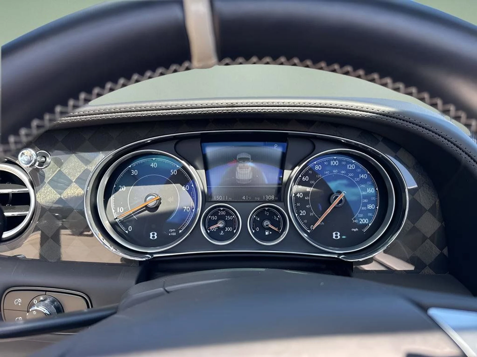 mph008_2422099943_b1147918827e40a2adeb3793aac57f26_5302e9cda7