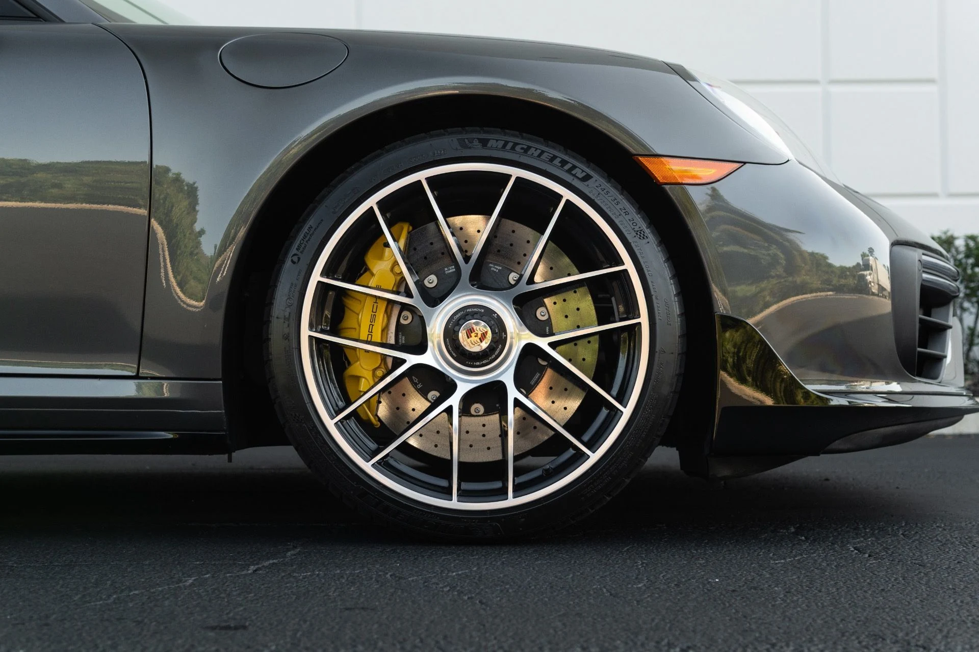 mph008_2426557869_Used_2019_Porsche_911_Turbo_S_1766778415_cfff3141da