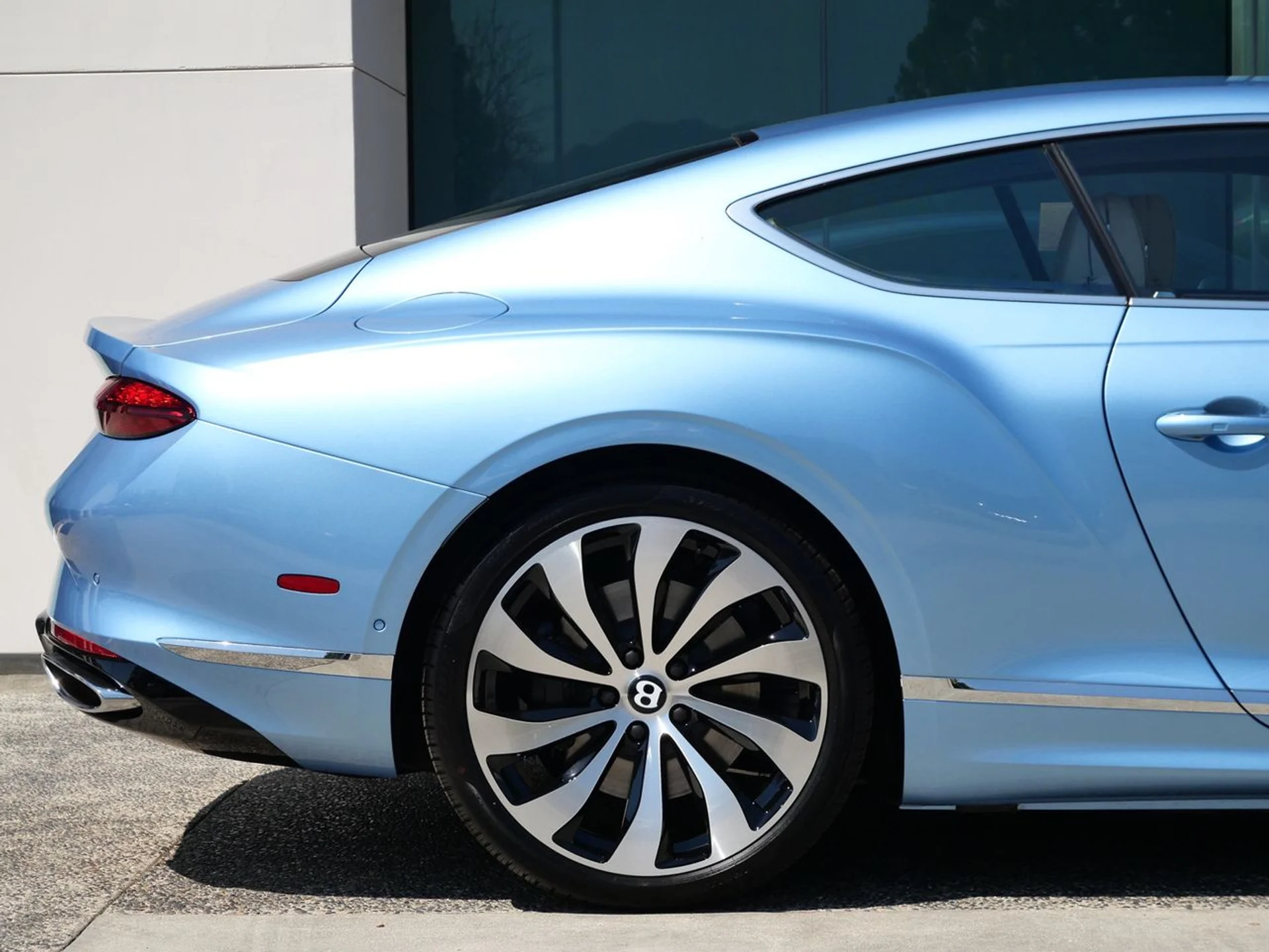 mph008_2427833954_8c684fa7ff39e4a143440064eafcea7ax_4d9993de2f