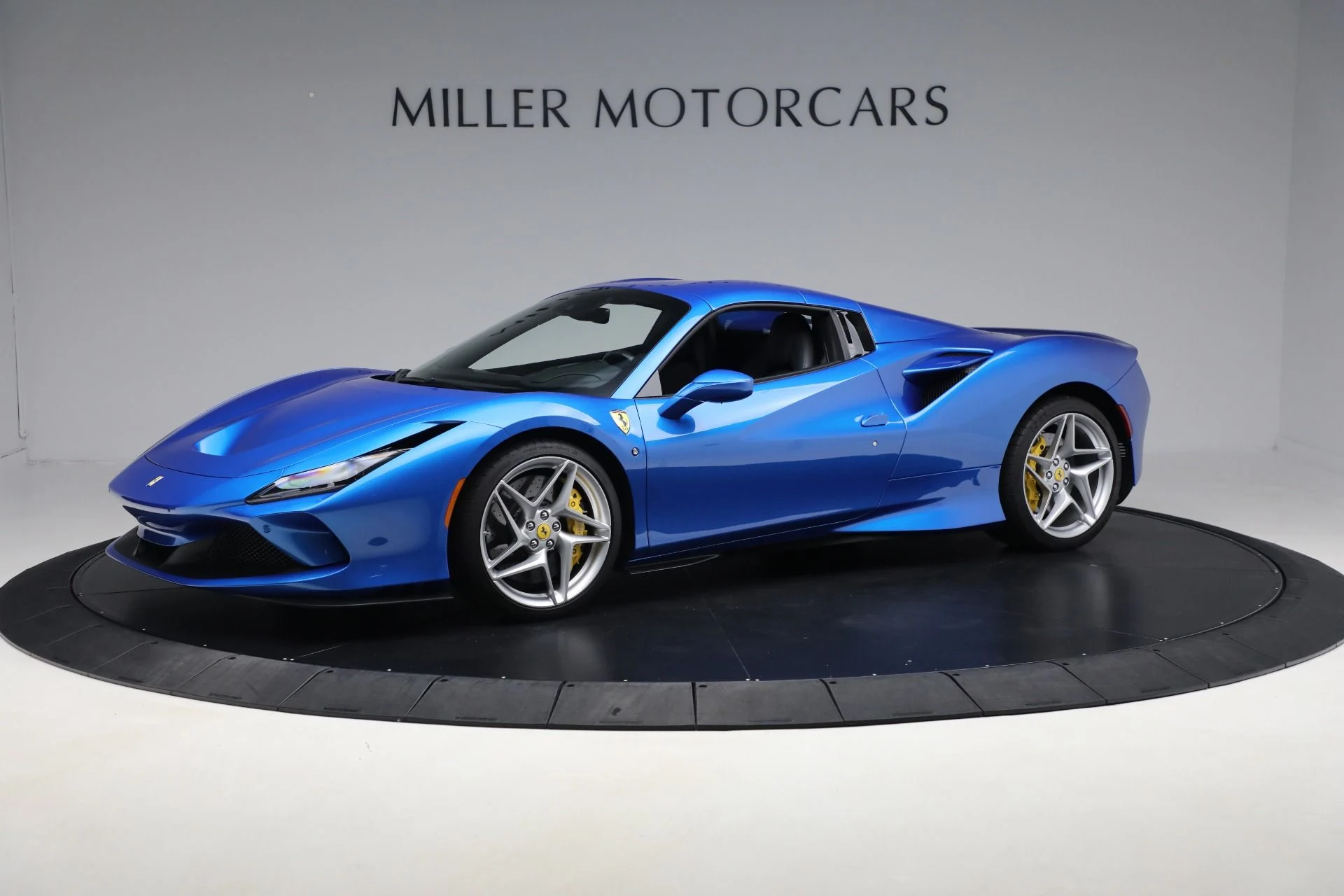 mph008_2438747809_Used_2023_Ferrari_F8_Spider_e179d6653a