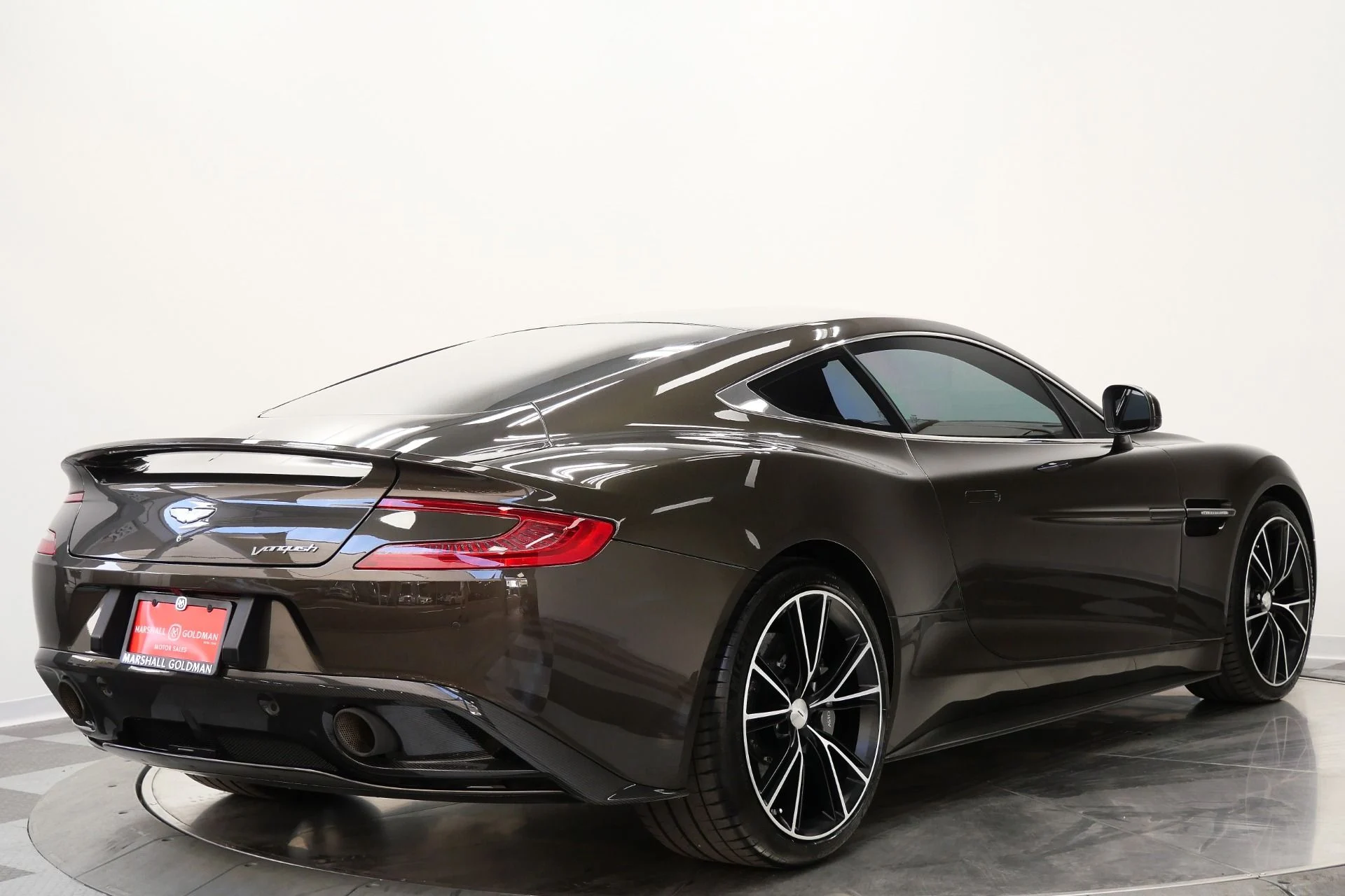 mph008_2441010968_Used_2014_Aston_Martin_Vanquish_Hourglass_Quilting_Beautiful_Color_V12_Power_1770409354_2c5752fd79