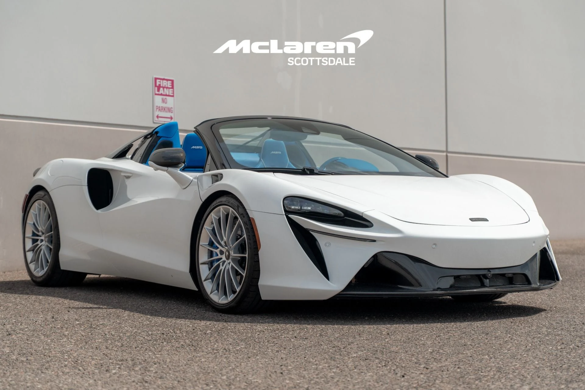 mph008_2443037313_Used_2025_MCLAREN_ARTURA_1787004100_04ed12bde0