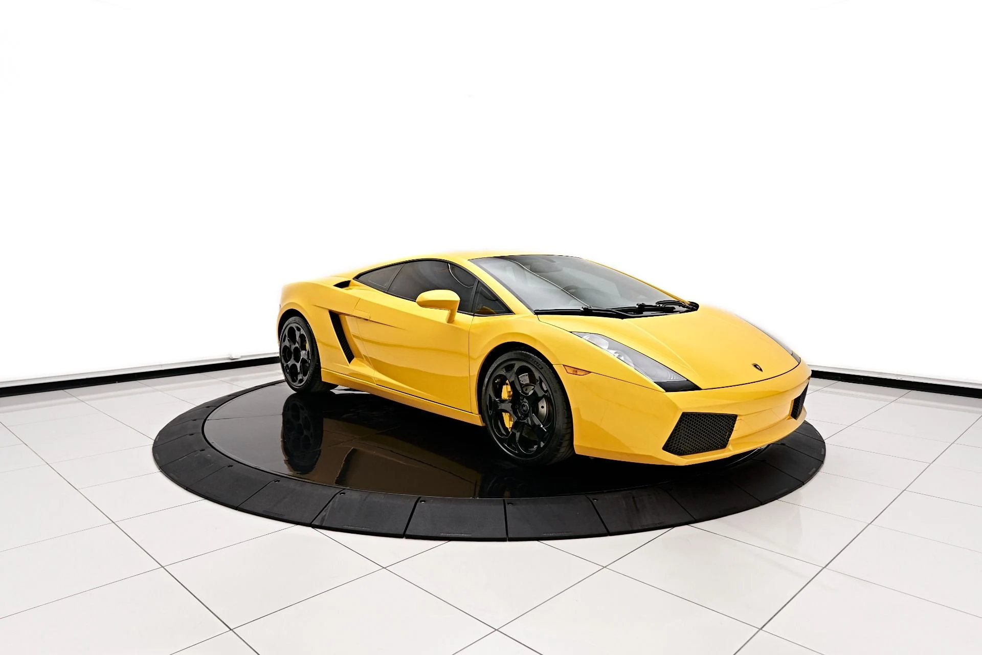 mph008_2464339848_Used_2005_Lamborghini_Gallardo_1703127301_9c0c24ef61