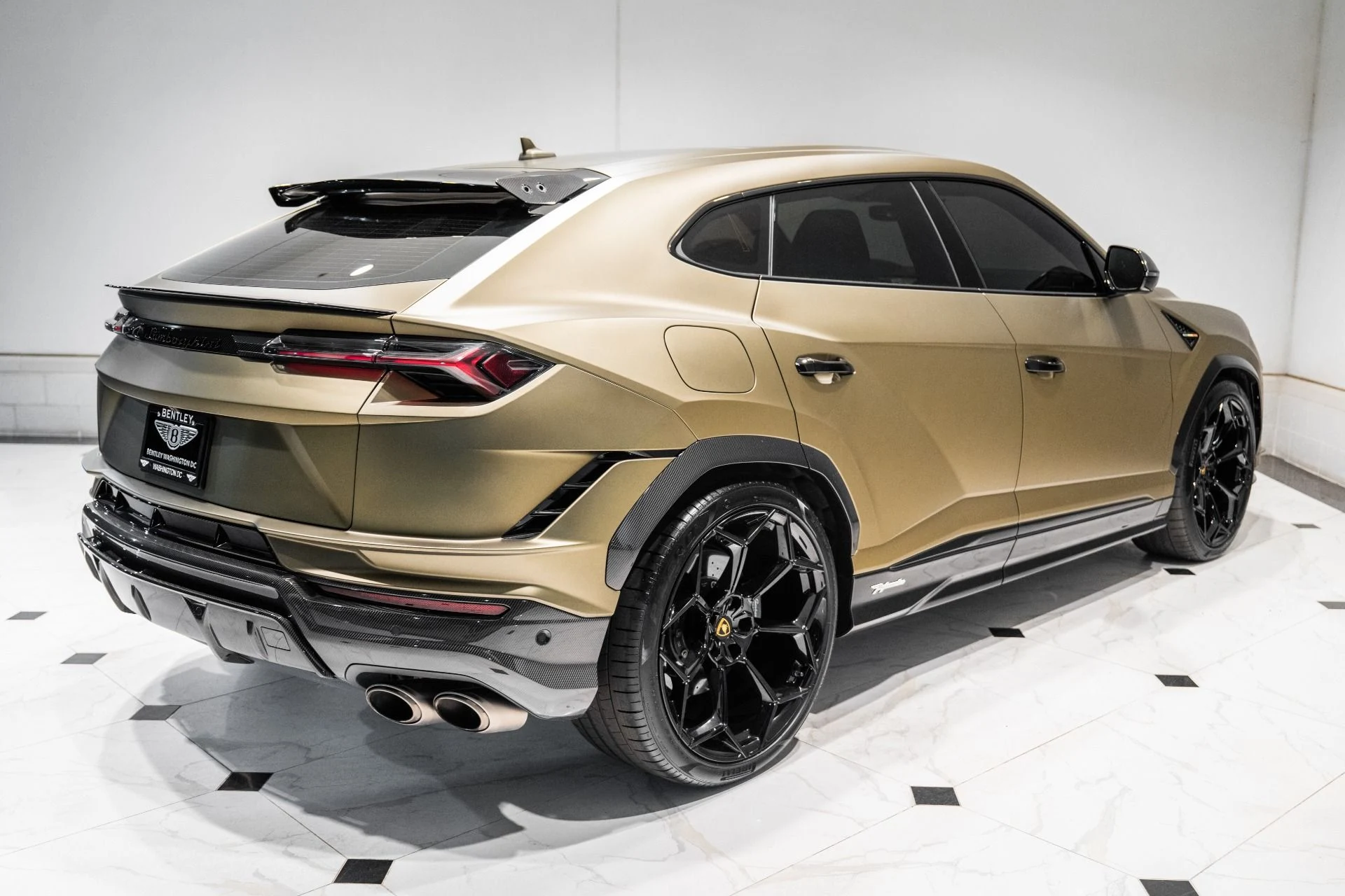 mph008_2470057369_Used_2024_Lamborghini_Urus_Performante_1777998818_7cd2bb2d36
