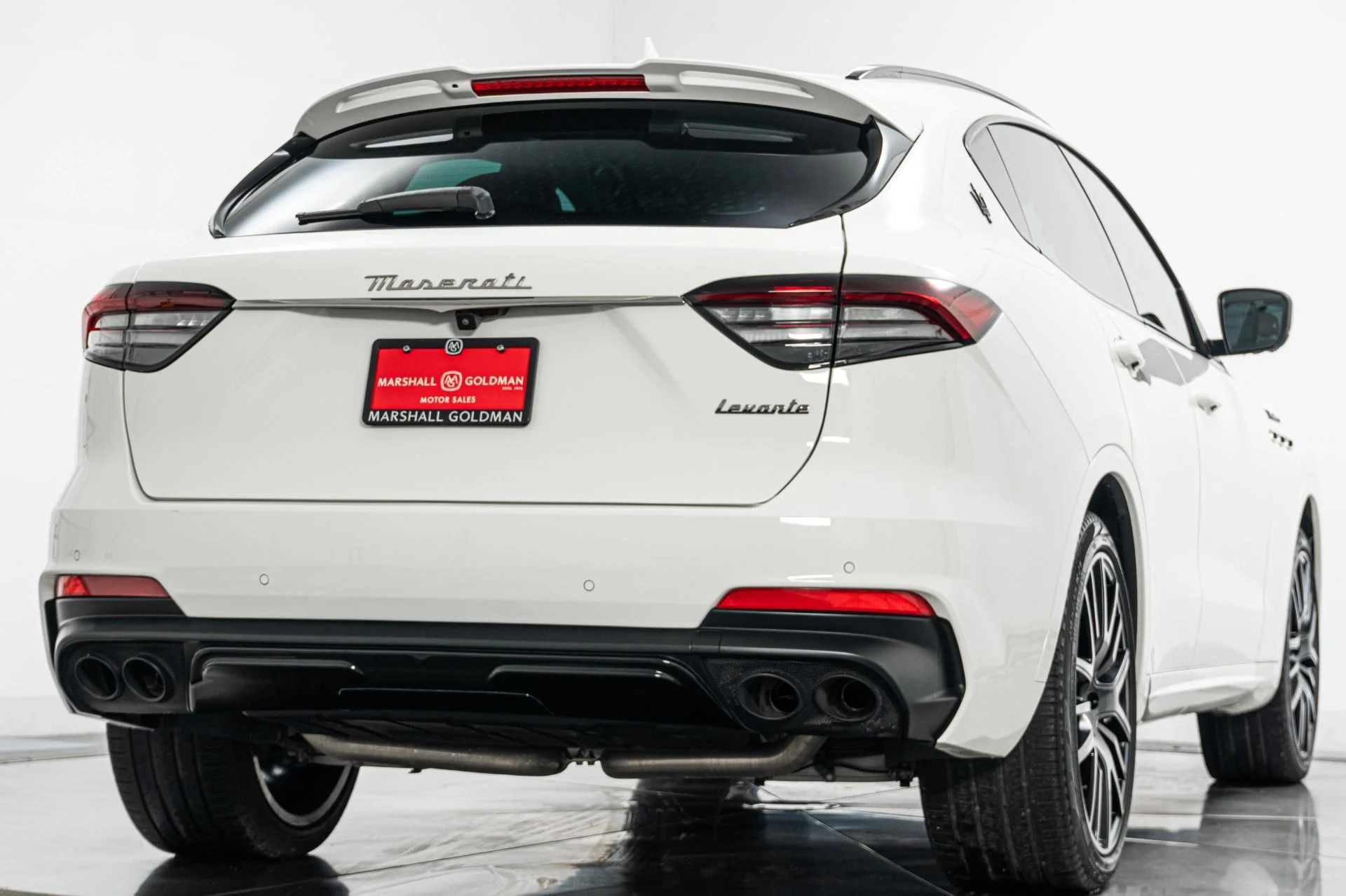 mph008_2474281299_Used_2022_Maserati_Levante_Modena_Nerissimo_Package_Comfort_and_Convenience_Package_1773694041_433289ab3c