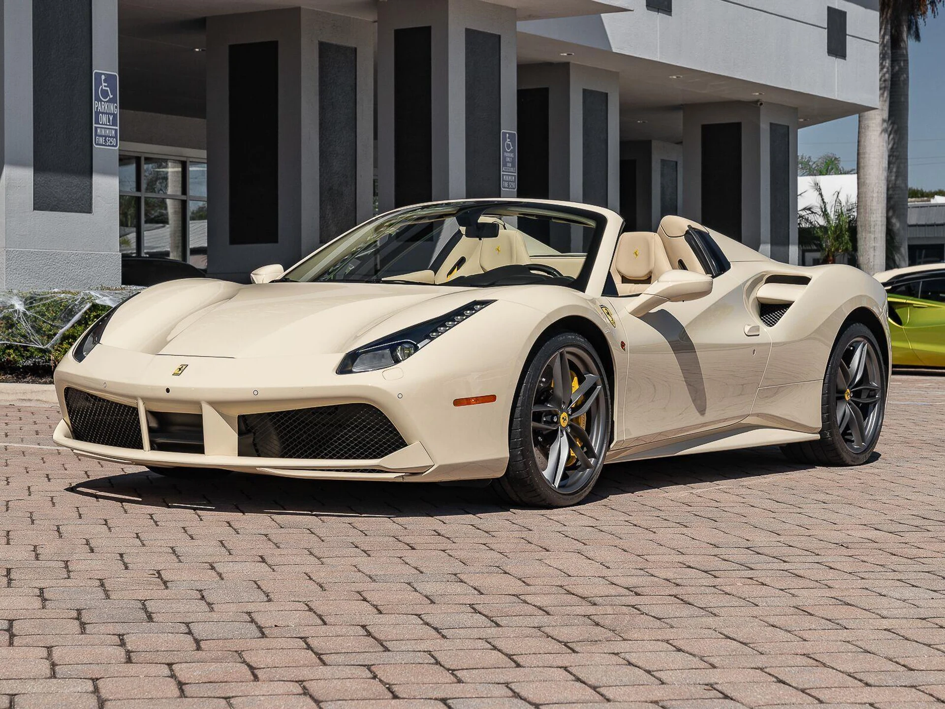 mph008_2481813921_Used_2016_ferrari_488_Spider_2dr_Conv_1785783809_7585c937f2