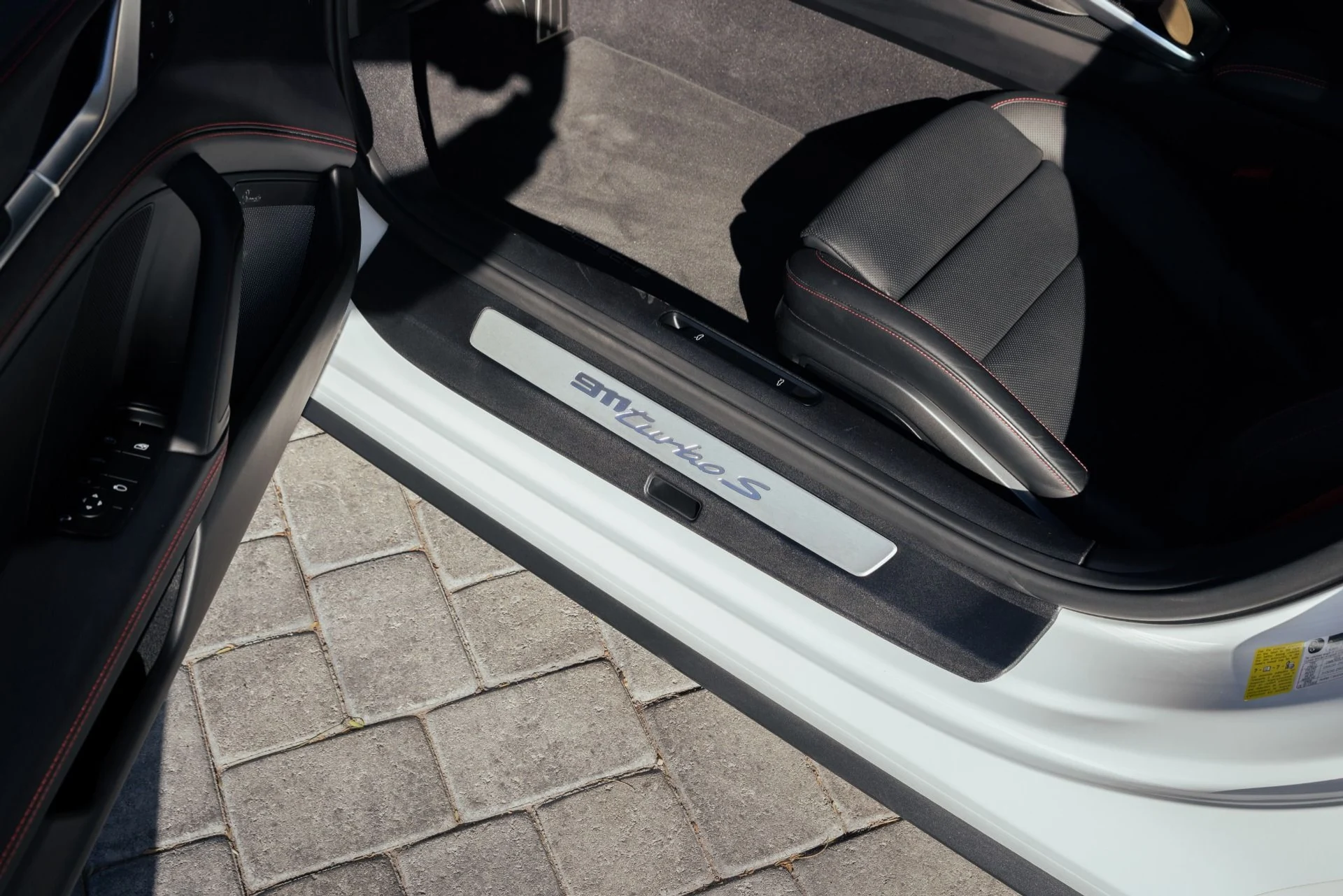 mph008_2485139486_Used_2024_Porsche_911_Turbo_S_1771865844_baa2976bd6