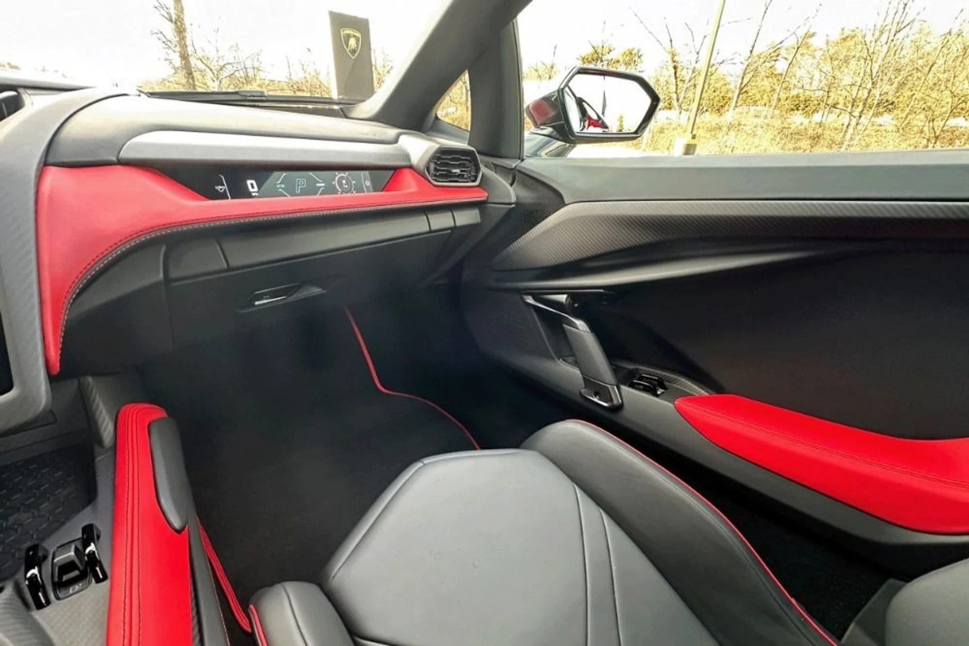 mph008_2492840785_Used_2025_Lamborghini_Revuelto_1769640276_88c07fba8a