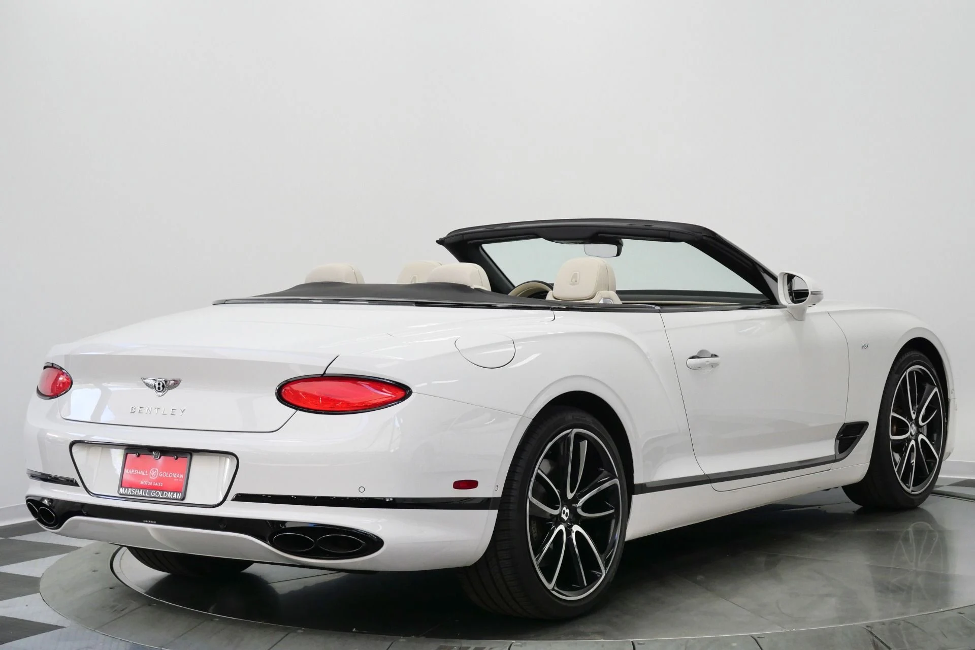 mph008_250158578_Used_2022_Bentley_Continental_GTC_V8_Mulliner_Specification_Front_Seat_Comfort_Specification_1775574655_068900ddf0