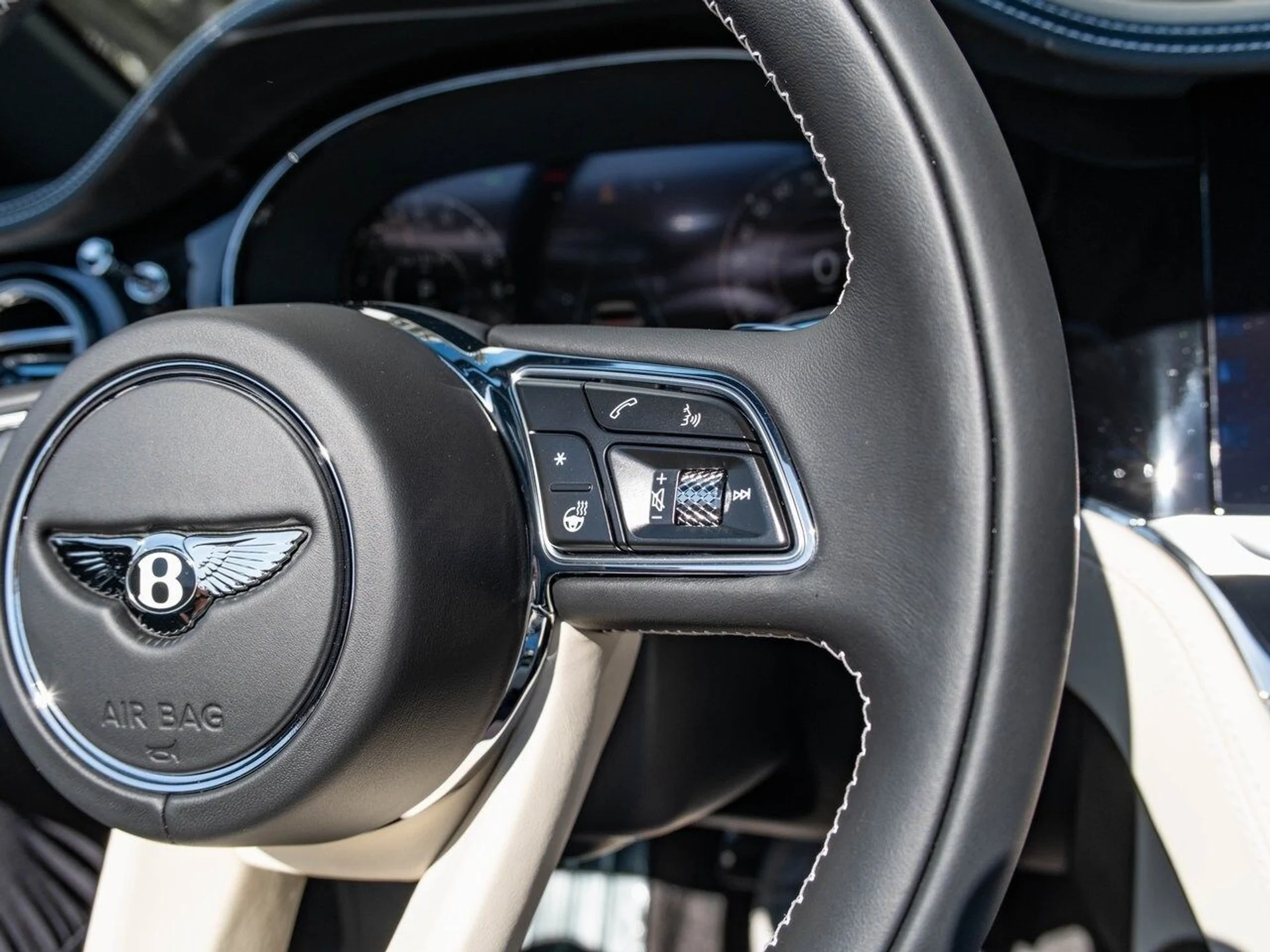 mph008_2505796742_851b1d98eb020ff22c8ca40baaaa9816x_44d25f436d