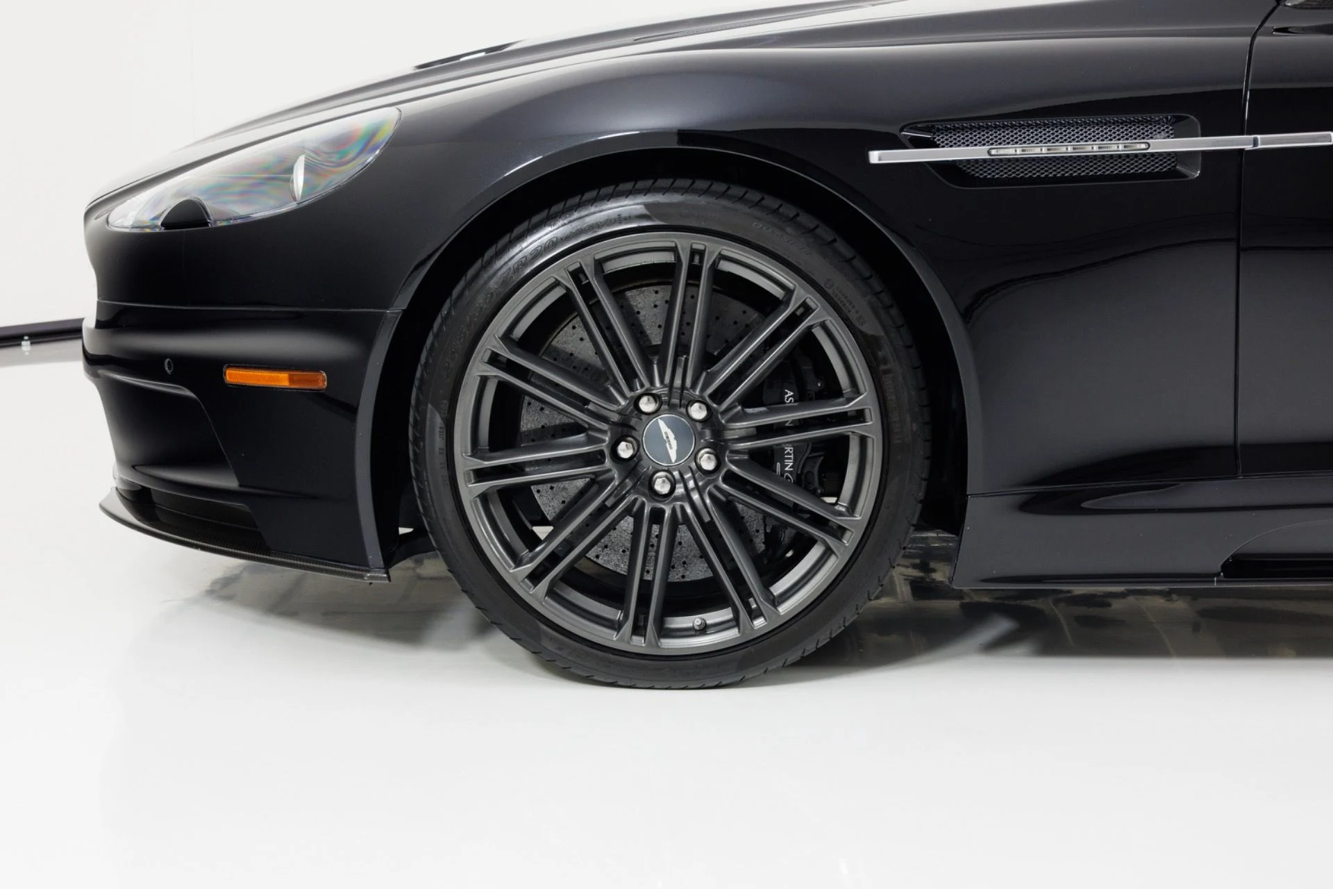 mph008_2506891994_Used_2009_Aston_Martin_DBS_V12_Manual_1785525186_f19b0c26c8