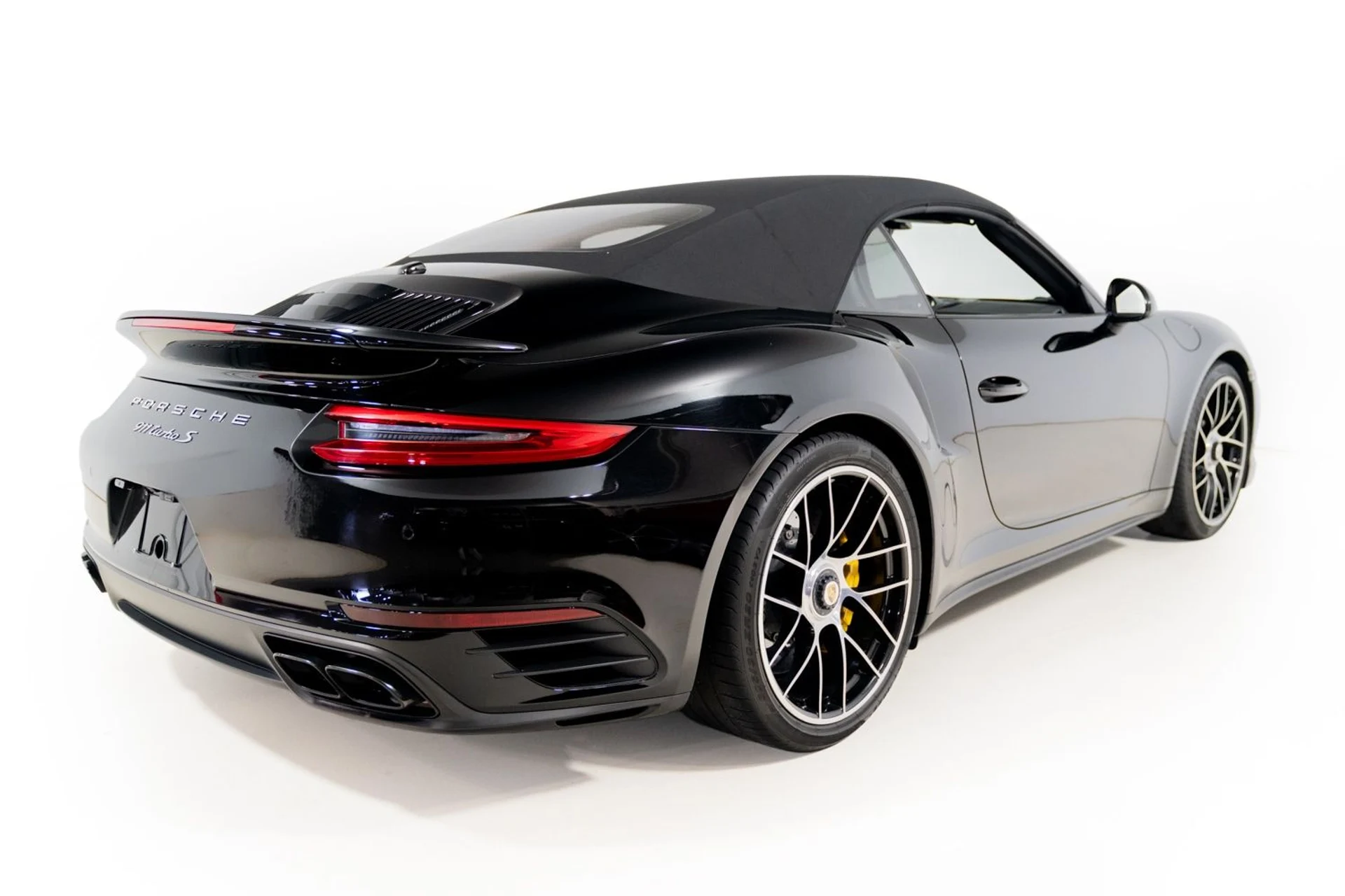 mph008_2519176556_35d177431bcd4c3bac873804468692cf_584a783fe3