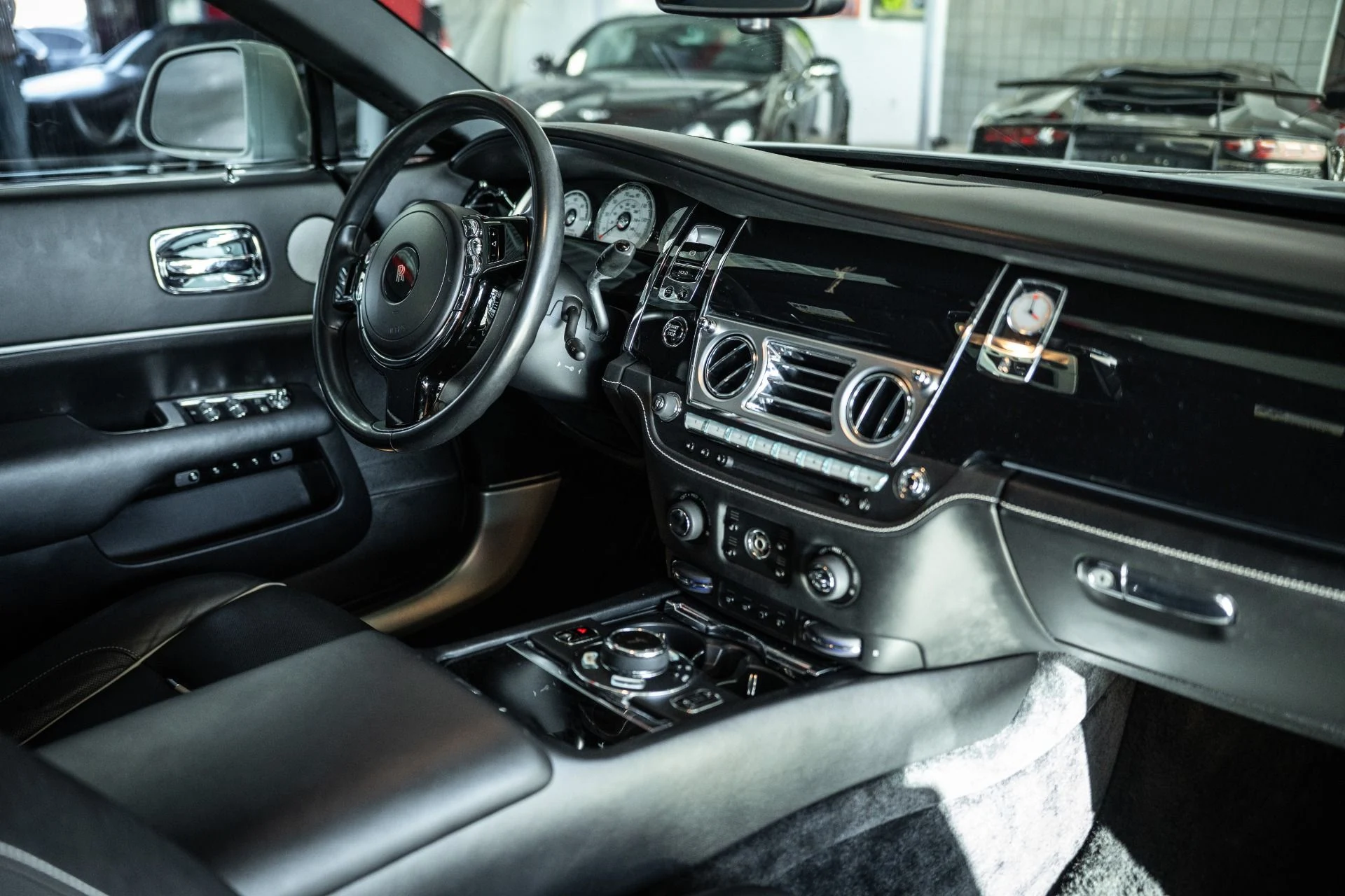 mph008_2520915728_Used_2016_Rolls_Royce_Wraith_1769478498_e309790171