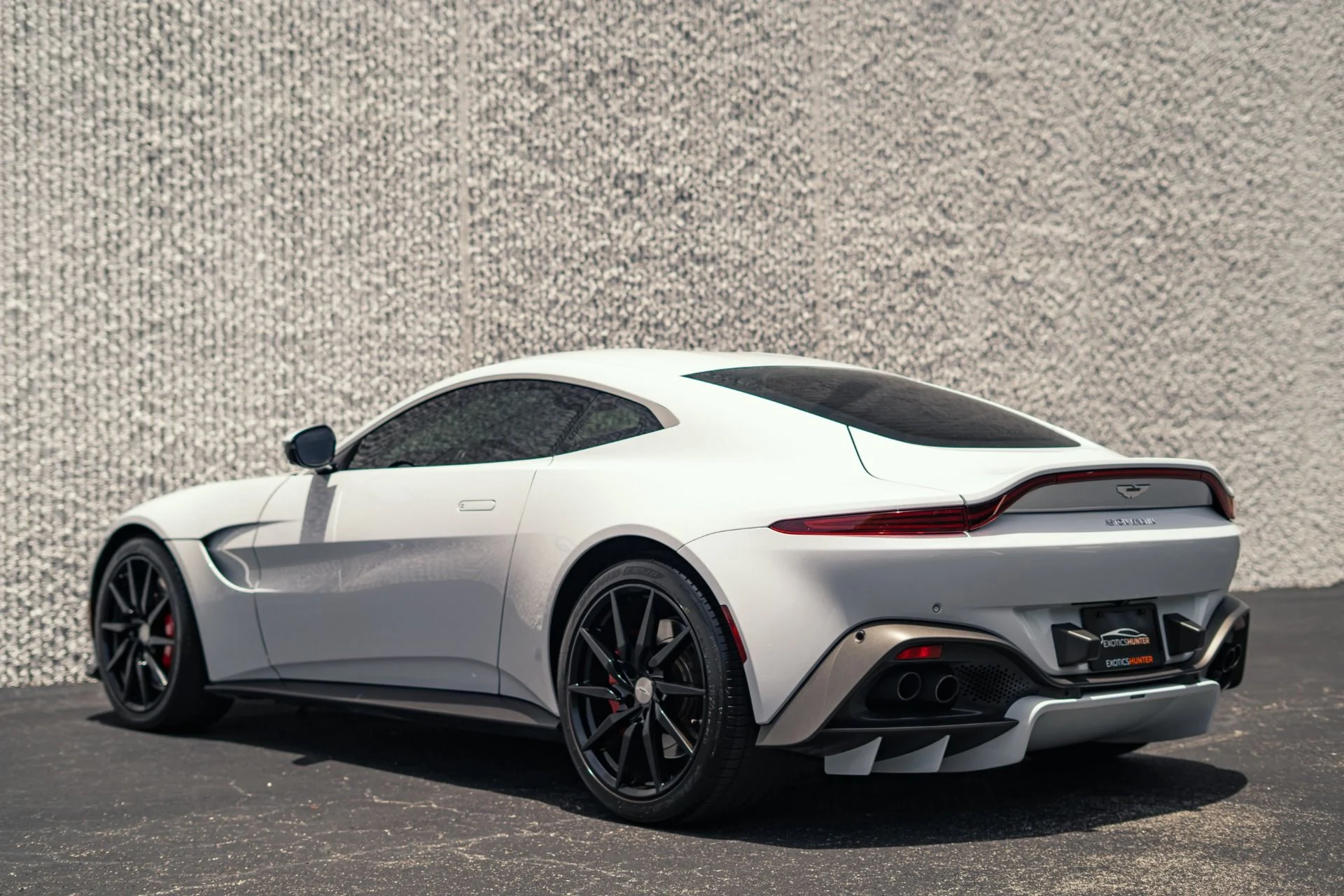 mph008_2522261163_Used_2019_Aston_Martin_Vantage_1783985517_775a2f7c4f