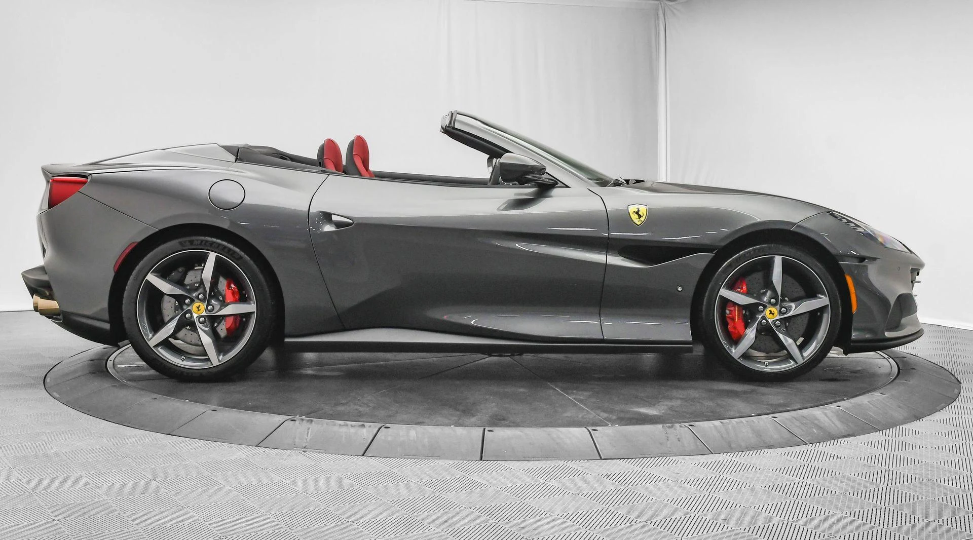 mph008_2522505502_Used_2023_Ferrari_Portofino_M_1757454298_d90cf67d64