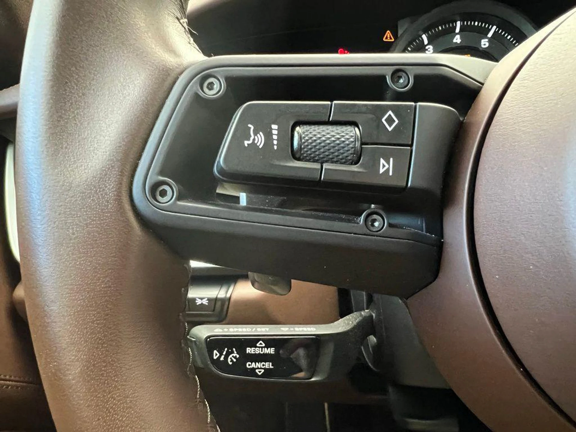 mph008_252474985_S_Lza93e_S5_D_i3_MV_W_Xx_H5_NLU_4zg_633606ca44