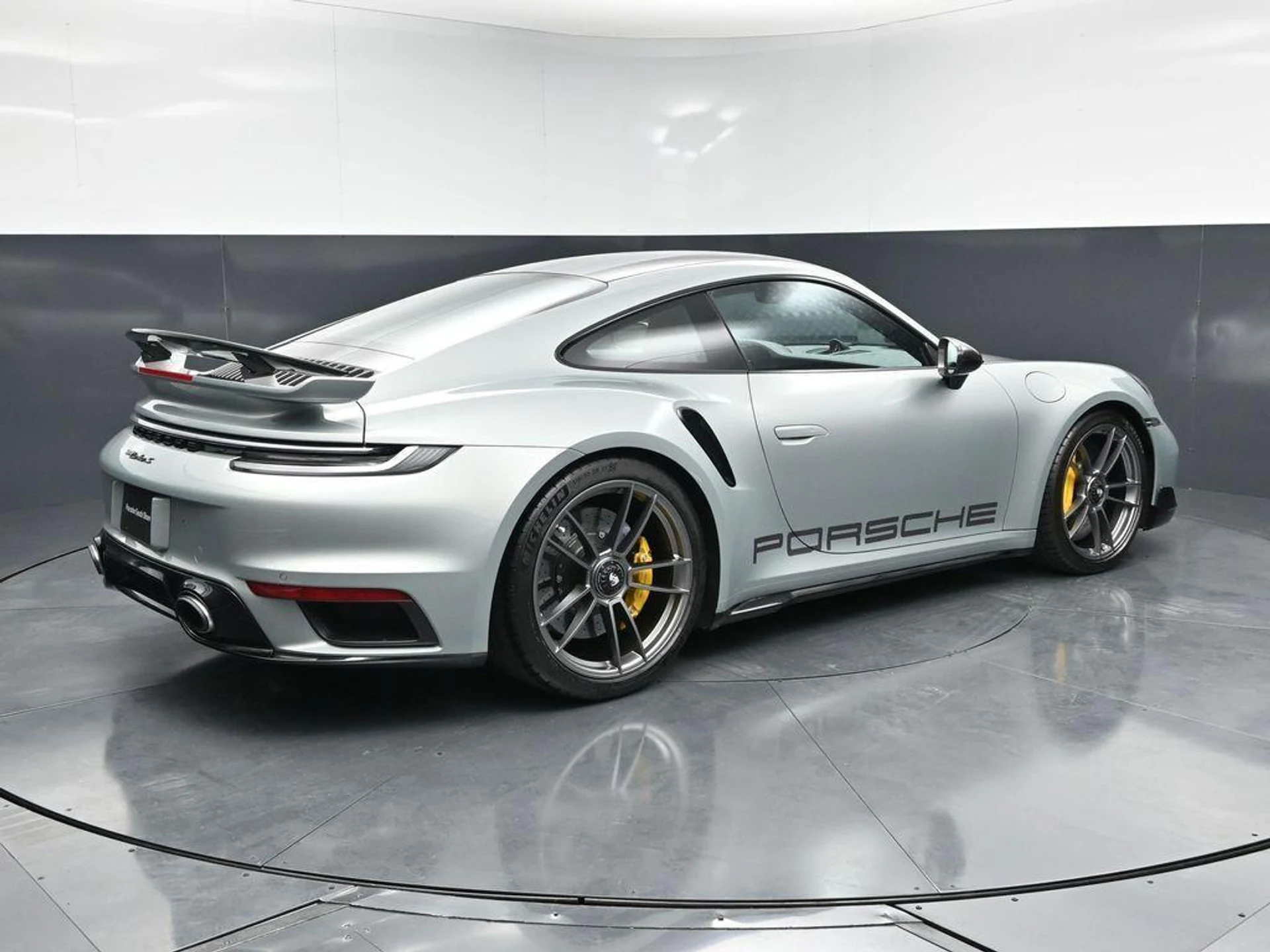 mph008_2529944868_v_E6umhl_E86_S_Perw_A9d_J71hy_L7rg_21f3d7a98a