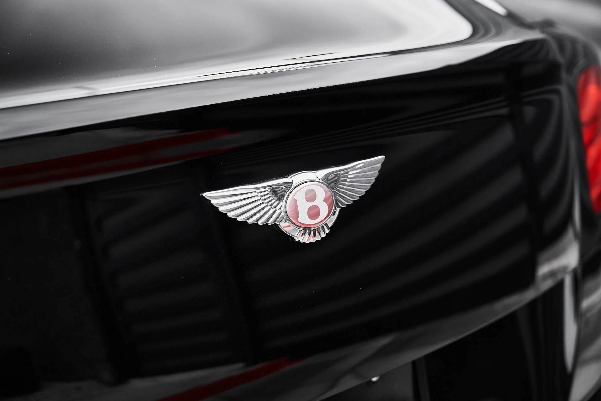 mph008_2539975759_Used_2016_Bentley_Continental_GT_V8_1775005742_6cef8273e8