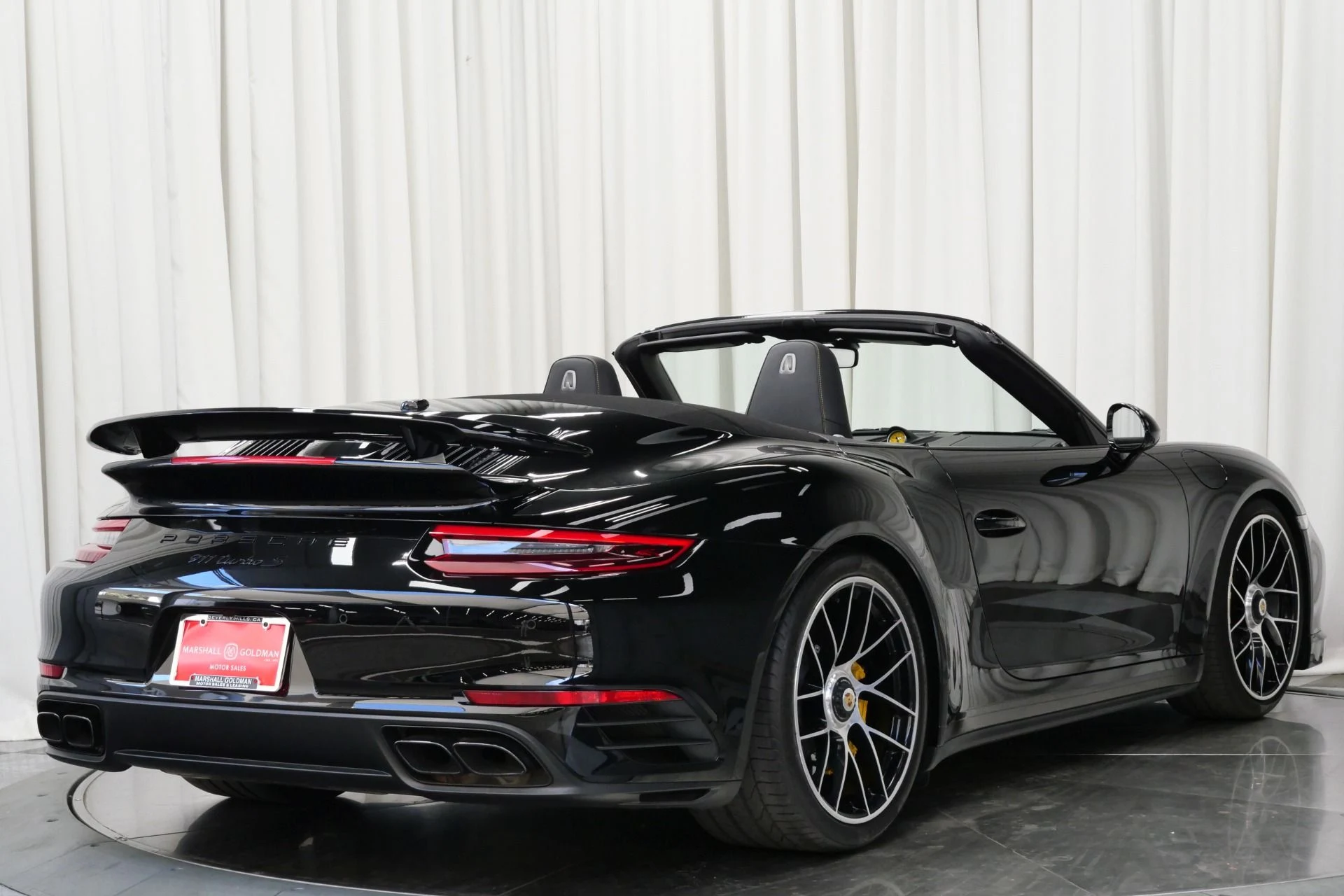 mph008_2542389092_Used_2019_Porsche_911_Turbo_S_Cabriolet_1756135575_6a6cd85b59