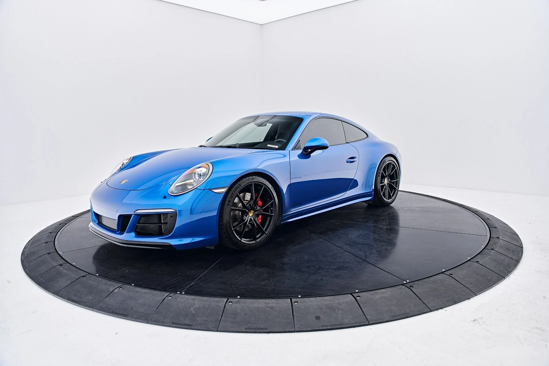 mph008_2551794790_Used_2017_Porsche_911_Carrera_GTS_1791853967_3ea95b11d8