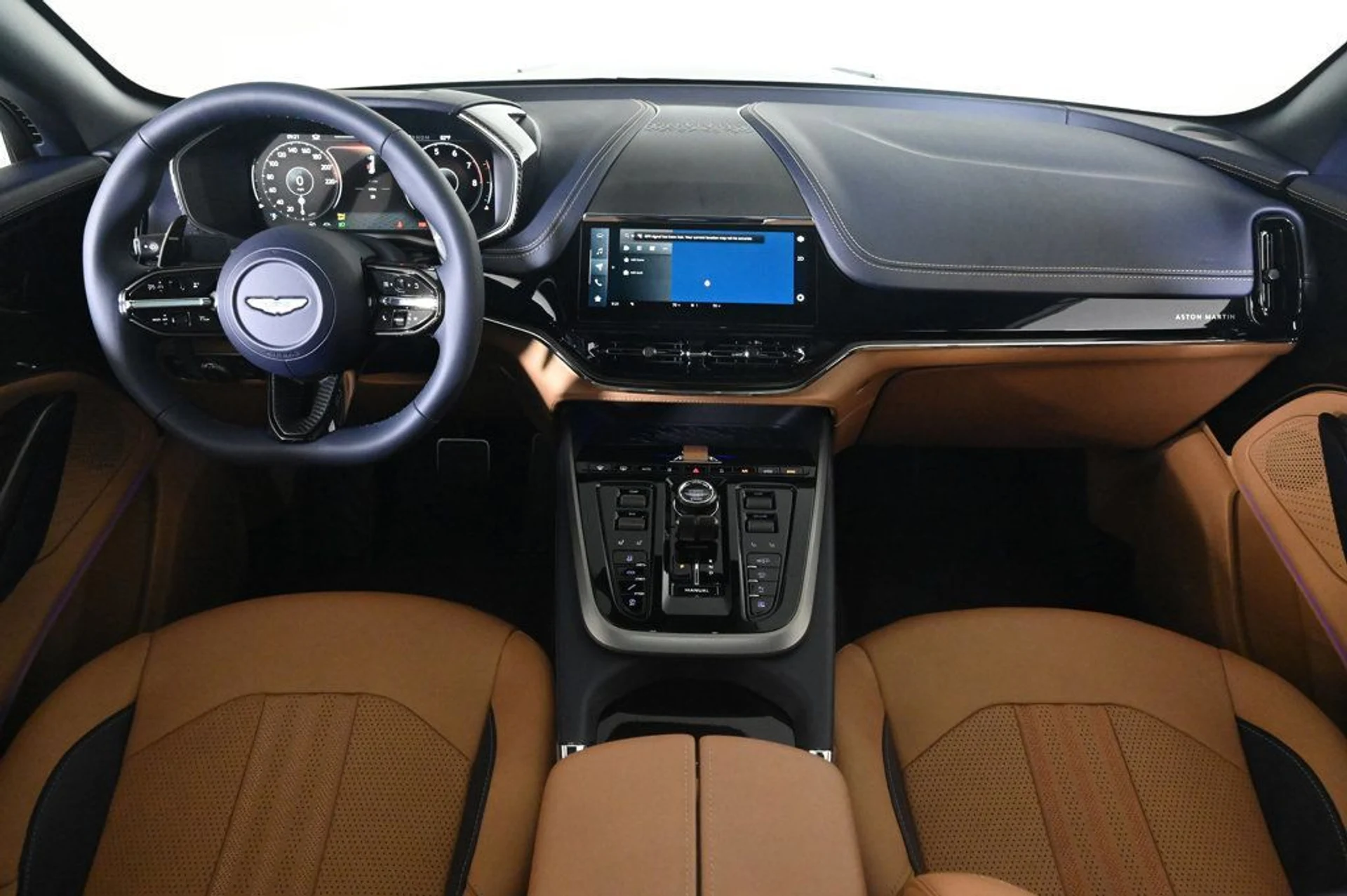 mph008_2560171923_new_2026_aston_martin_dbx_707awd_11350_22956758_9_1024_cf6f71547a