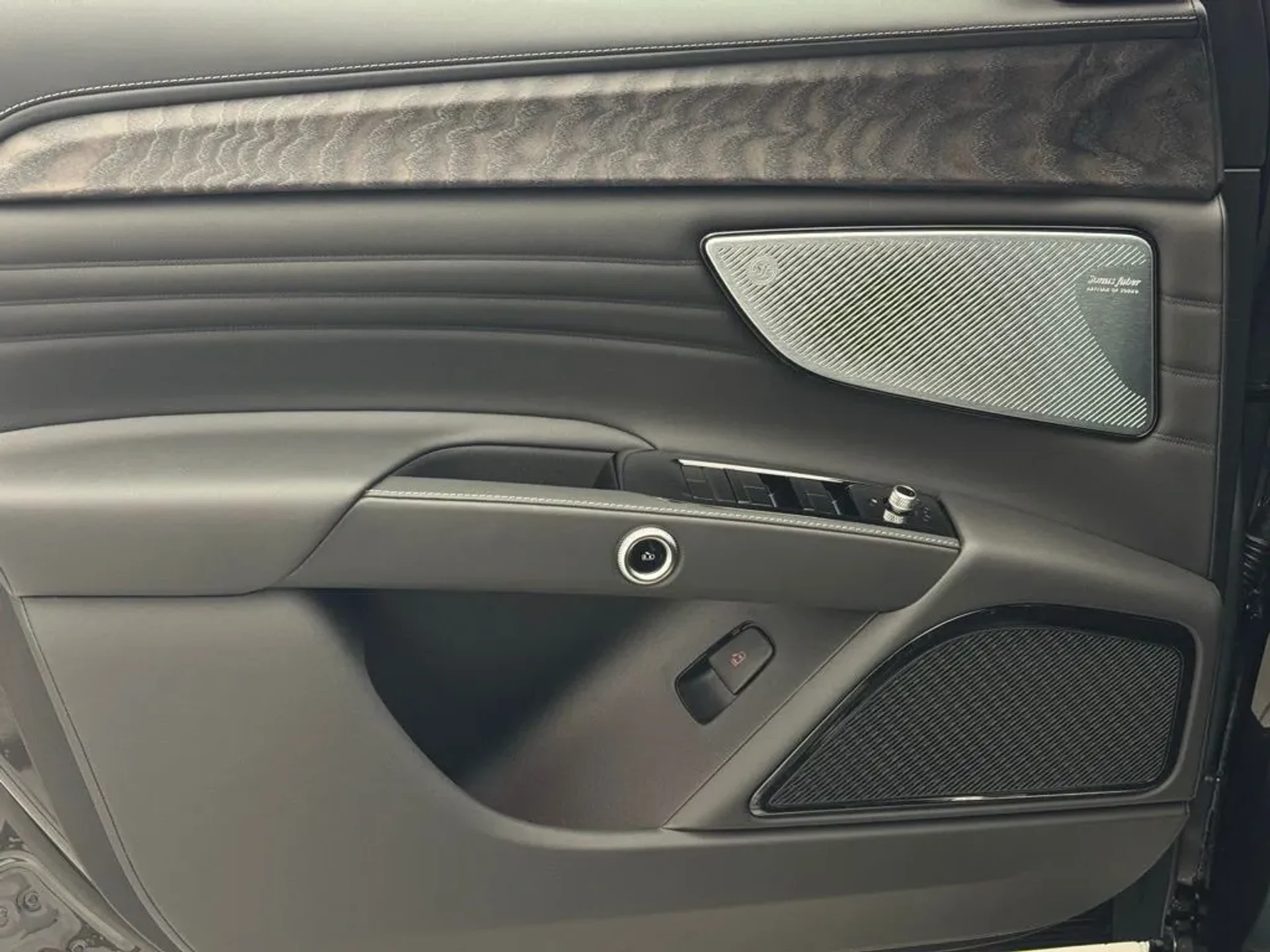 mph008_2563690133_ag7t3mebv0eyn2j2eaeackmgdjuw_a7d4017c3f