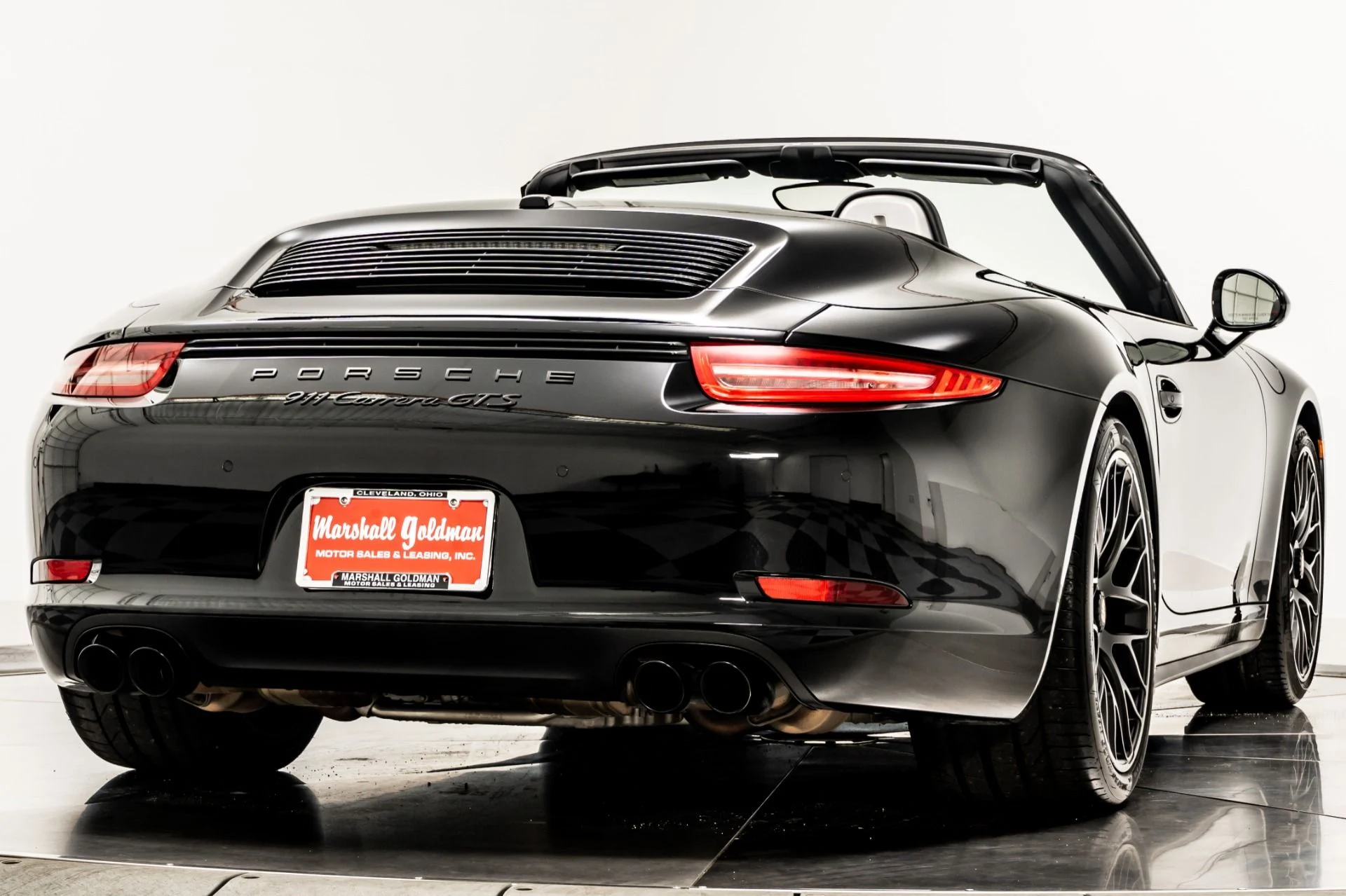 mph008_2567911511_Used_2016_Porsche_911_Carrera_GTS_Cabriolet_18_Way_Seats_GTS_Interior_in_Leather_and_Alcantara_1758127640_bf39d94c83