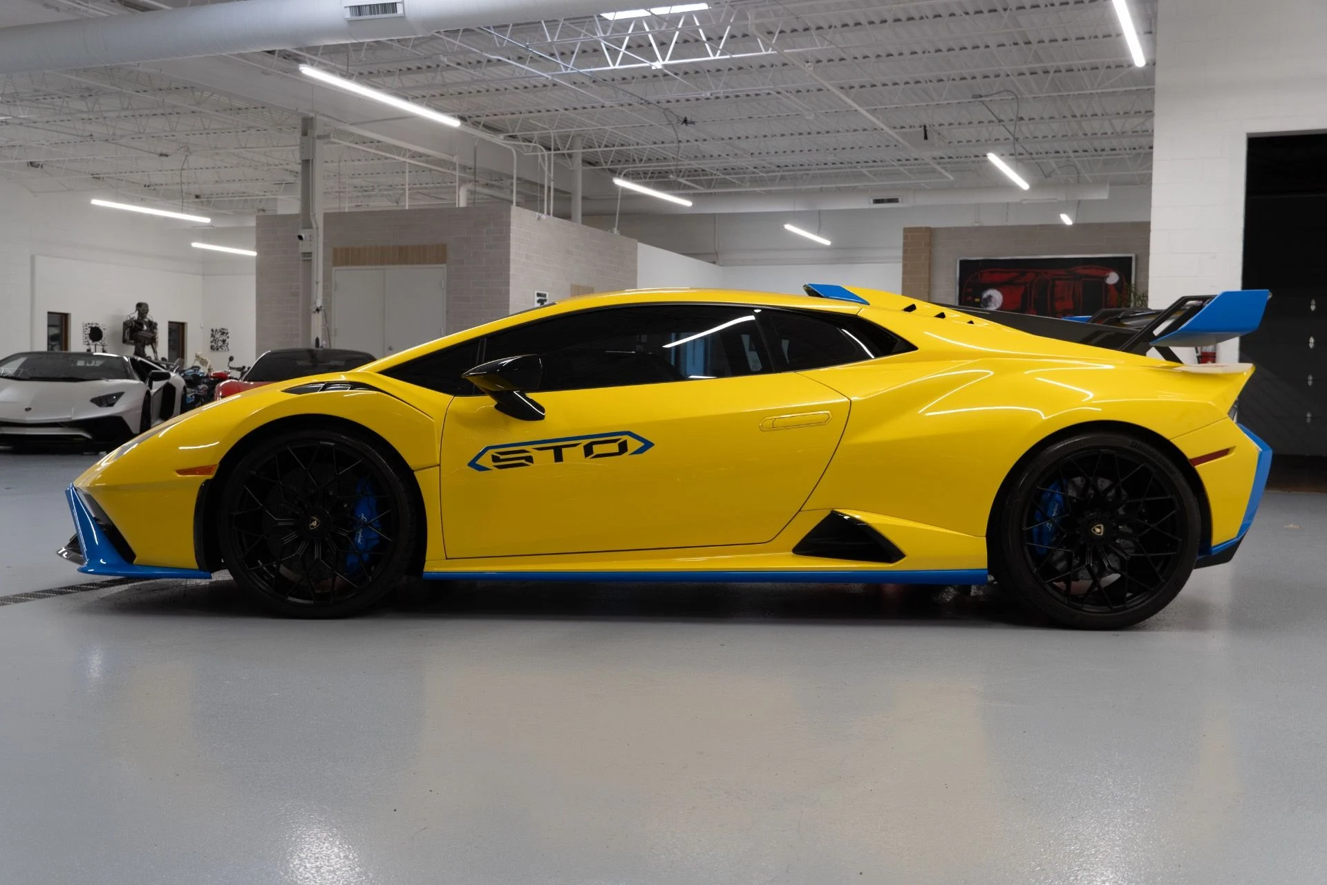 mph008_2570253852_Used_2022_Lamborghini_Huracan_STO_1774301372_bb5d9aa592