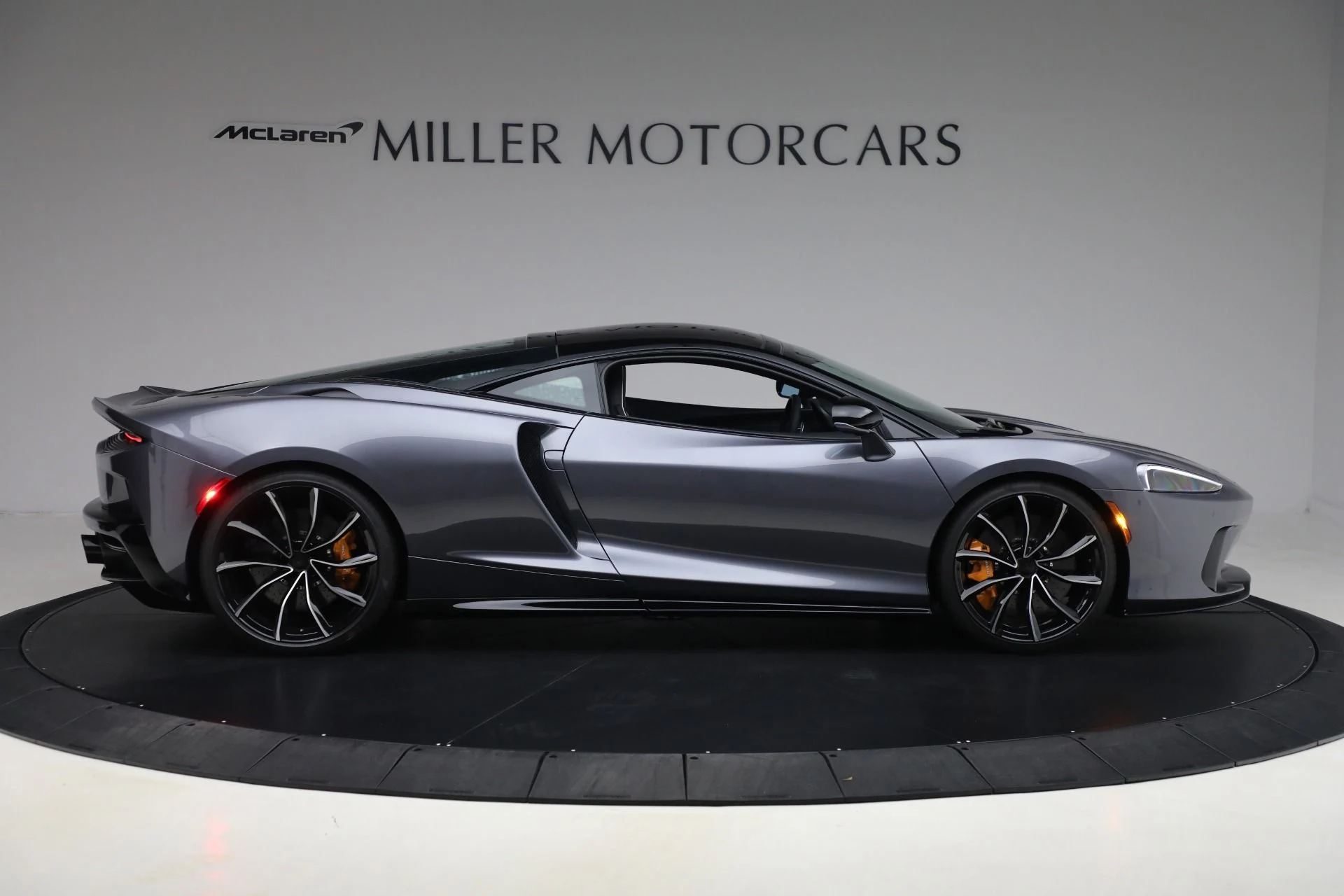 mph008_2570338185_New_2025_Mc_Laren_GTS_Tech_Lux_32e8dd3a72