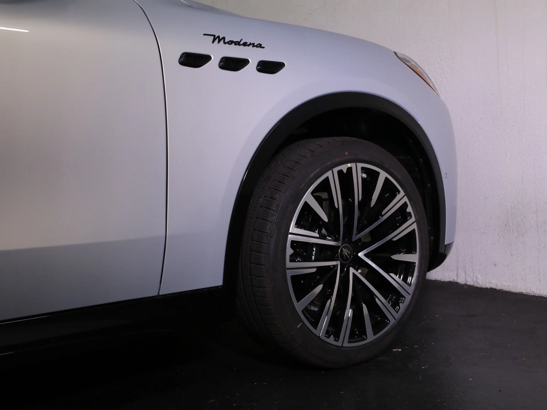 mph008_2571497718_New_2025_Maserati_Grecale_Modena_1768457699_ba7dd40c5e