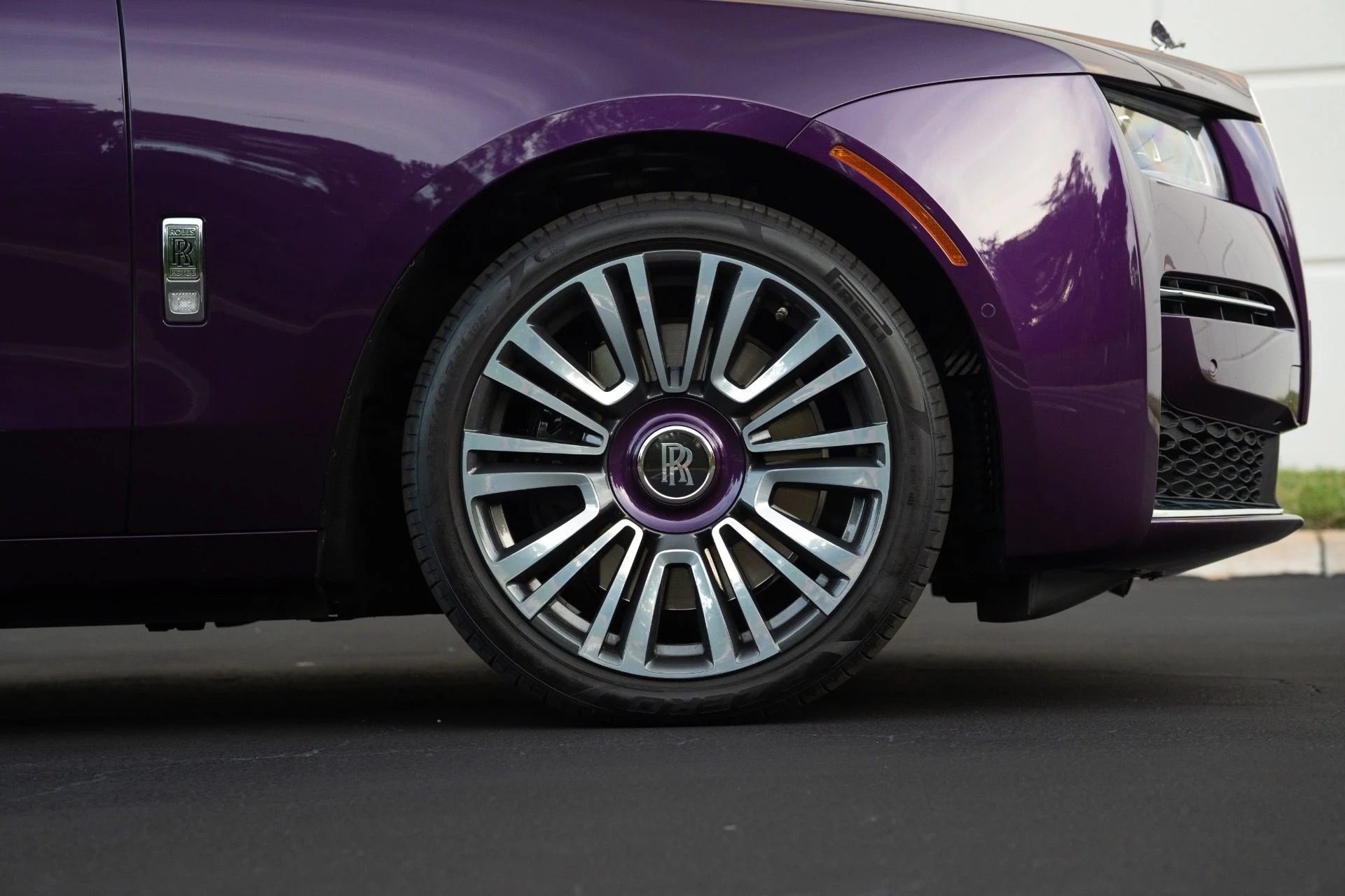 mph008_2576206283_Used_2021_Rolls_Royce_Ghost_1762913749_c69ac9088c