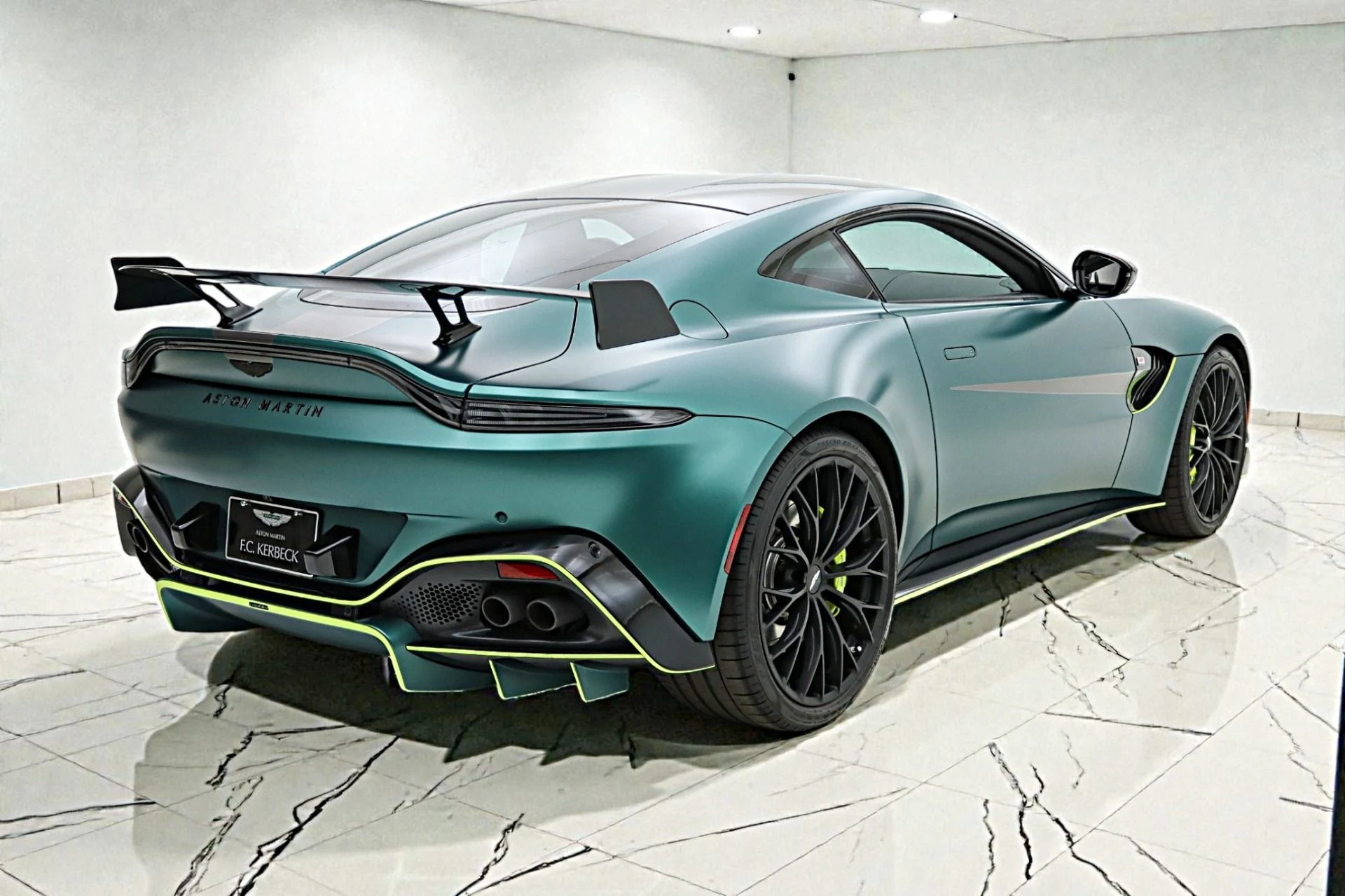 mph008_2589357151_Used_2023_Aston_Martin_Vantage_F1_EDITION_c4cef7d7d1