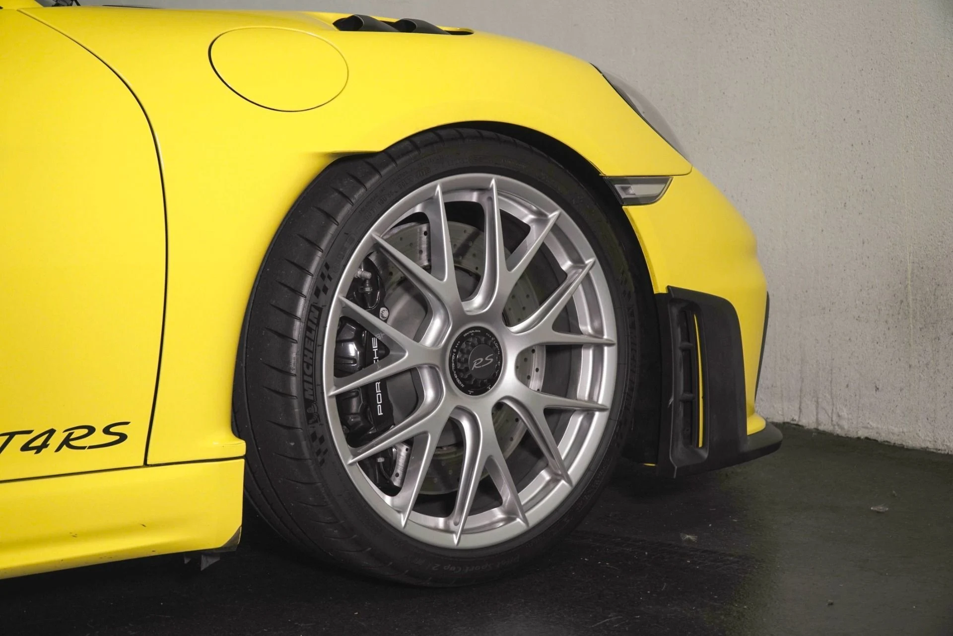 mph008_2590270553_Used_2023_Porsche_718_Cayman_GT_4_RS_1781890482_40ff075317