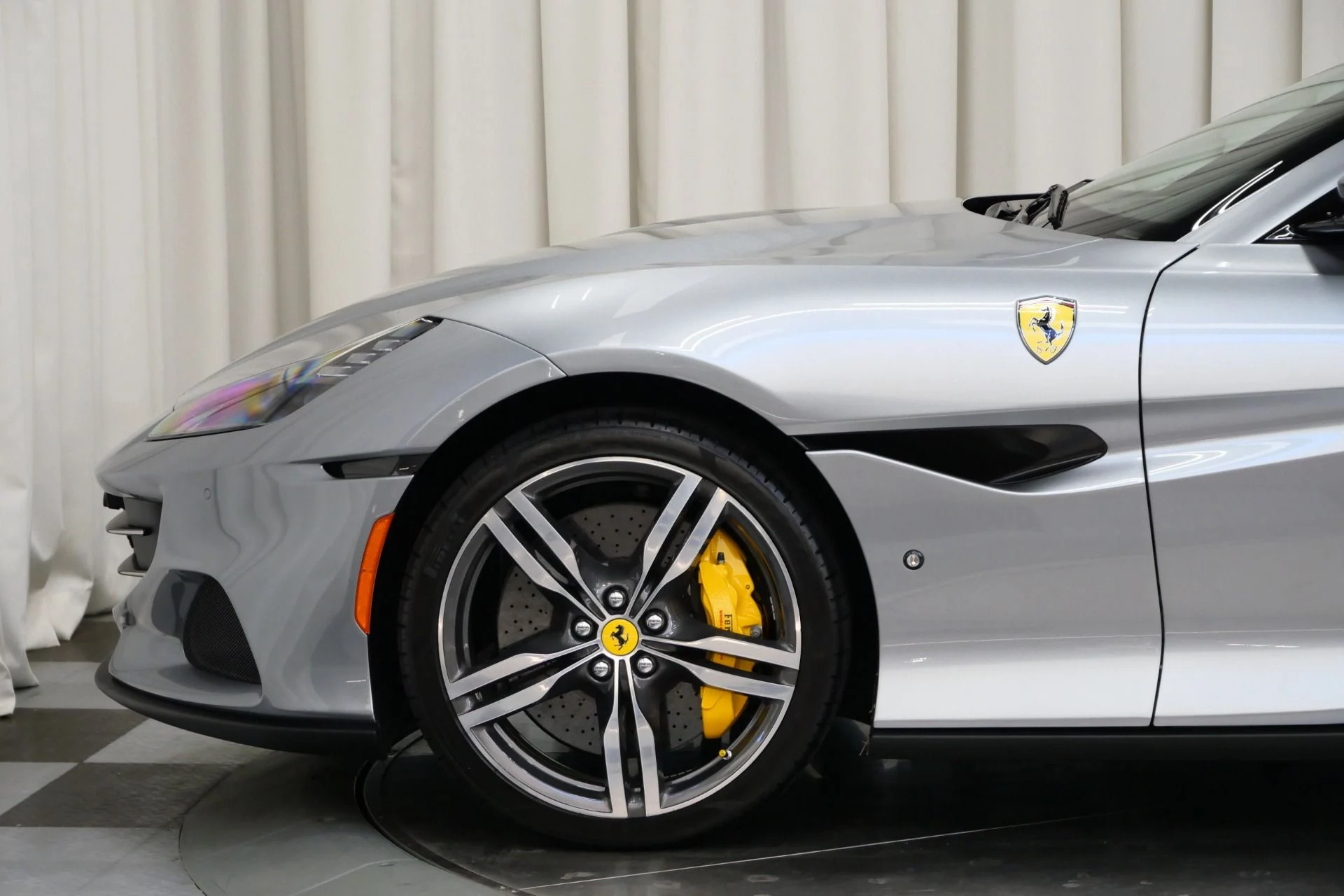 mph008_2592861530_Used_2022_Ferrari_Portofino_M_1754510991_d11fceb57b