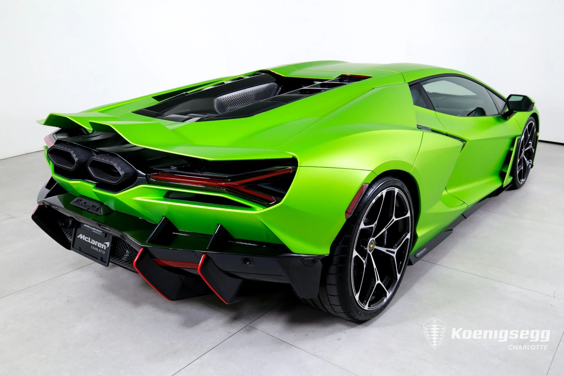 mph008_259545246_Used_2024_Lamborghini_Revuelto_1774640458_9cf8397c32