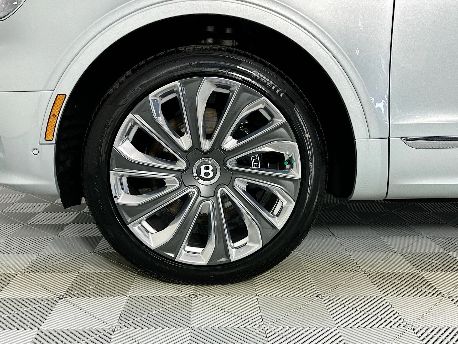 mph008_2595951168_9_cadc4c005b