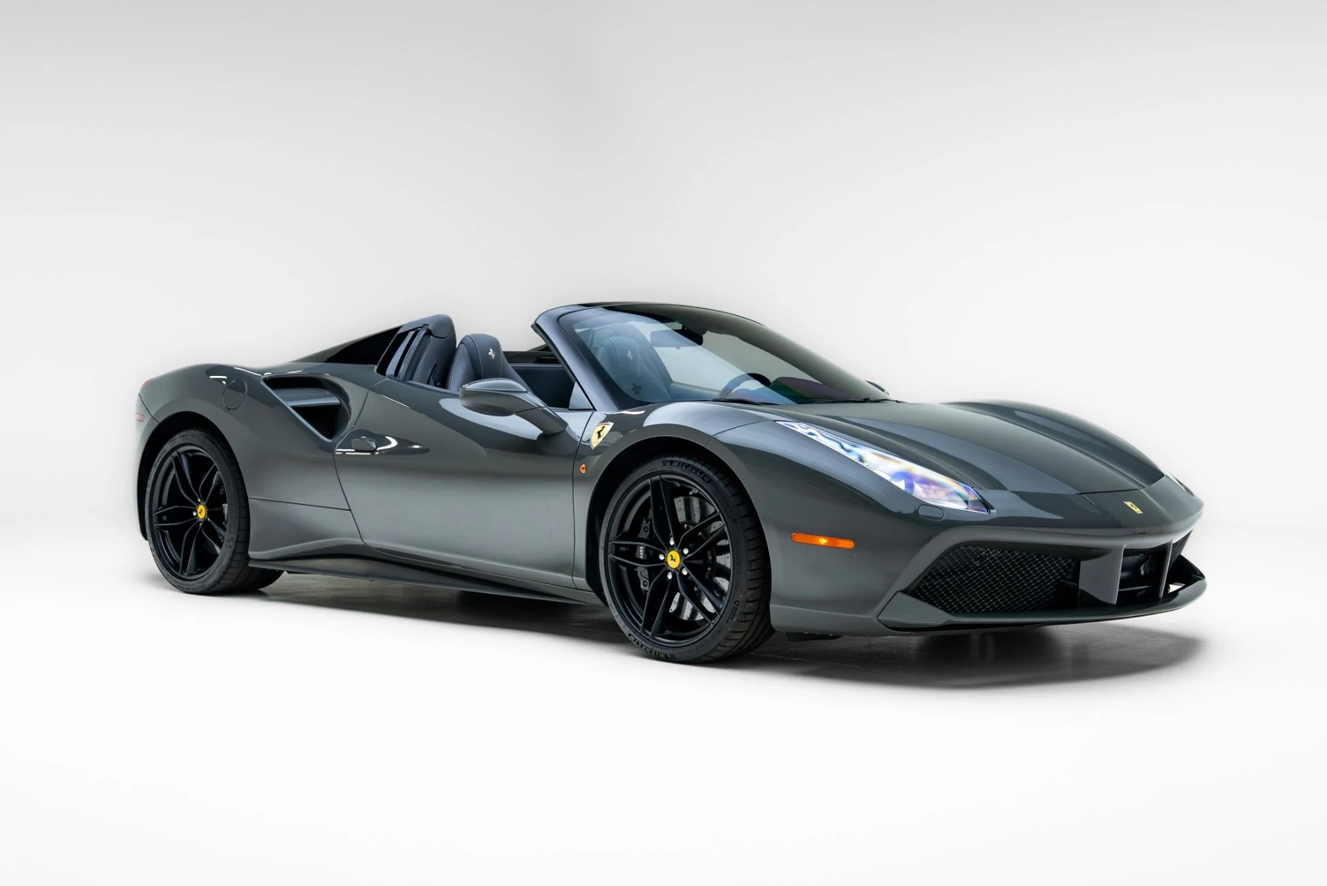 mph008_2597485553_Used_2018_Ferrari_488_Spider_1778276724_113f9d806c