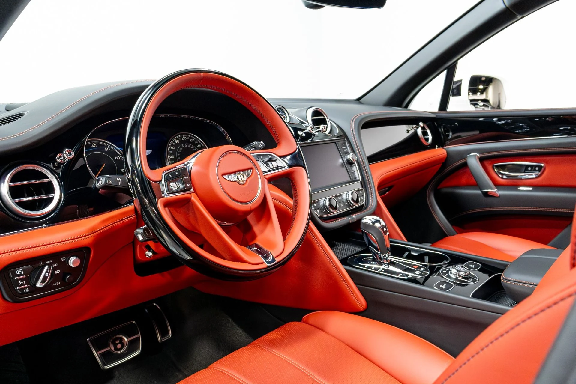 mph008_2598359383_Used_2020_Bentley_Bentayga_V8_1774292202_4d2e3f8f21