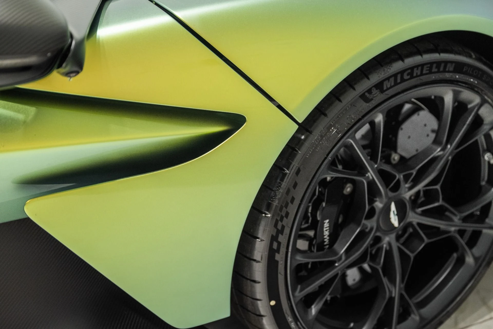 mph008_259874241_New_2026_Aston_Martin_Valhalla_1790437423_04834690d0