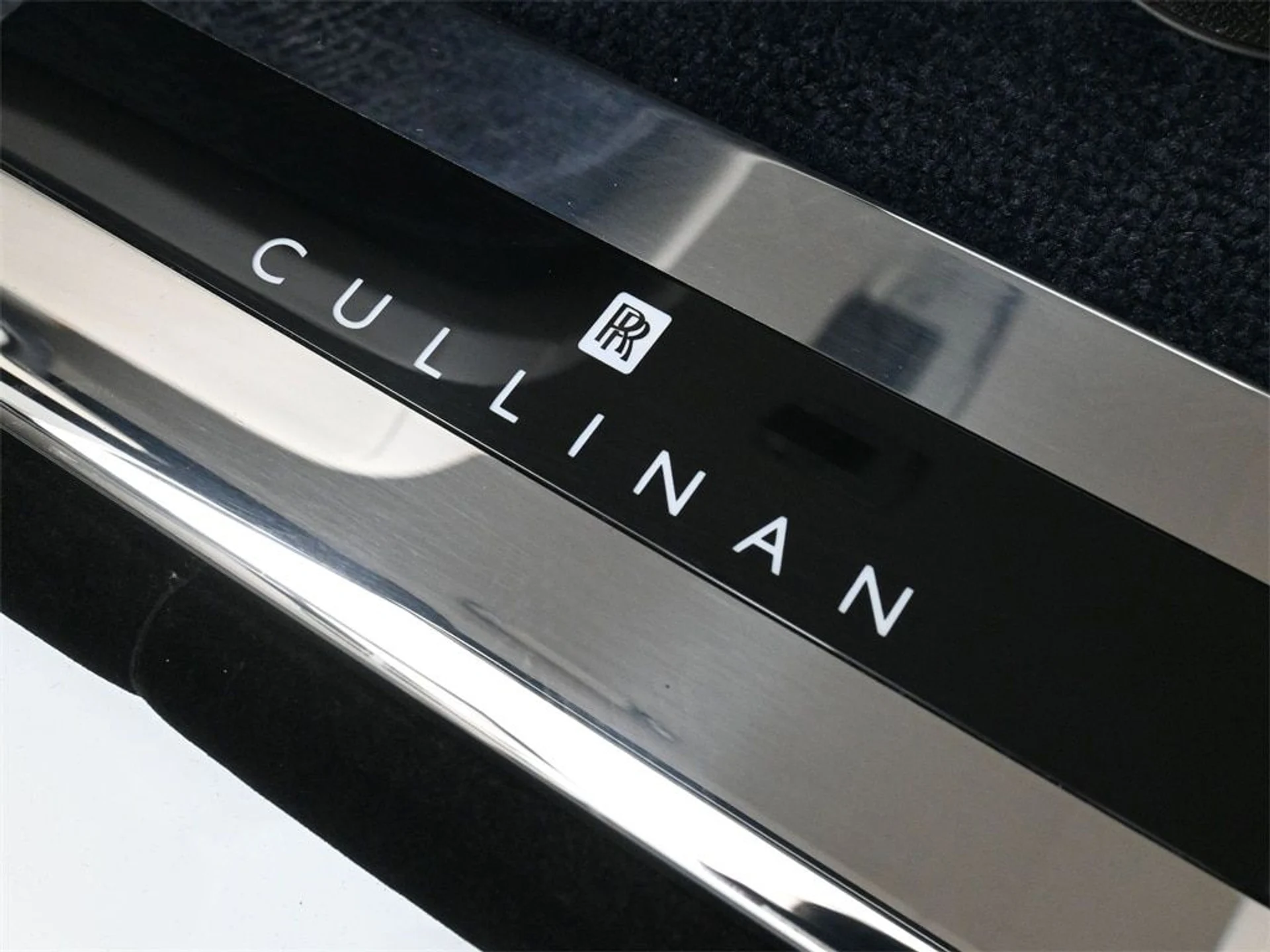 mph008_2599298252_81ec34729590e69a5825e944033f1a3ex_0a98574581