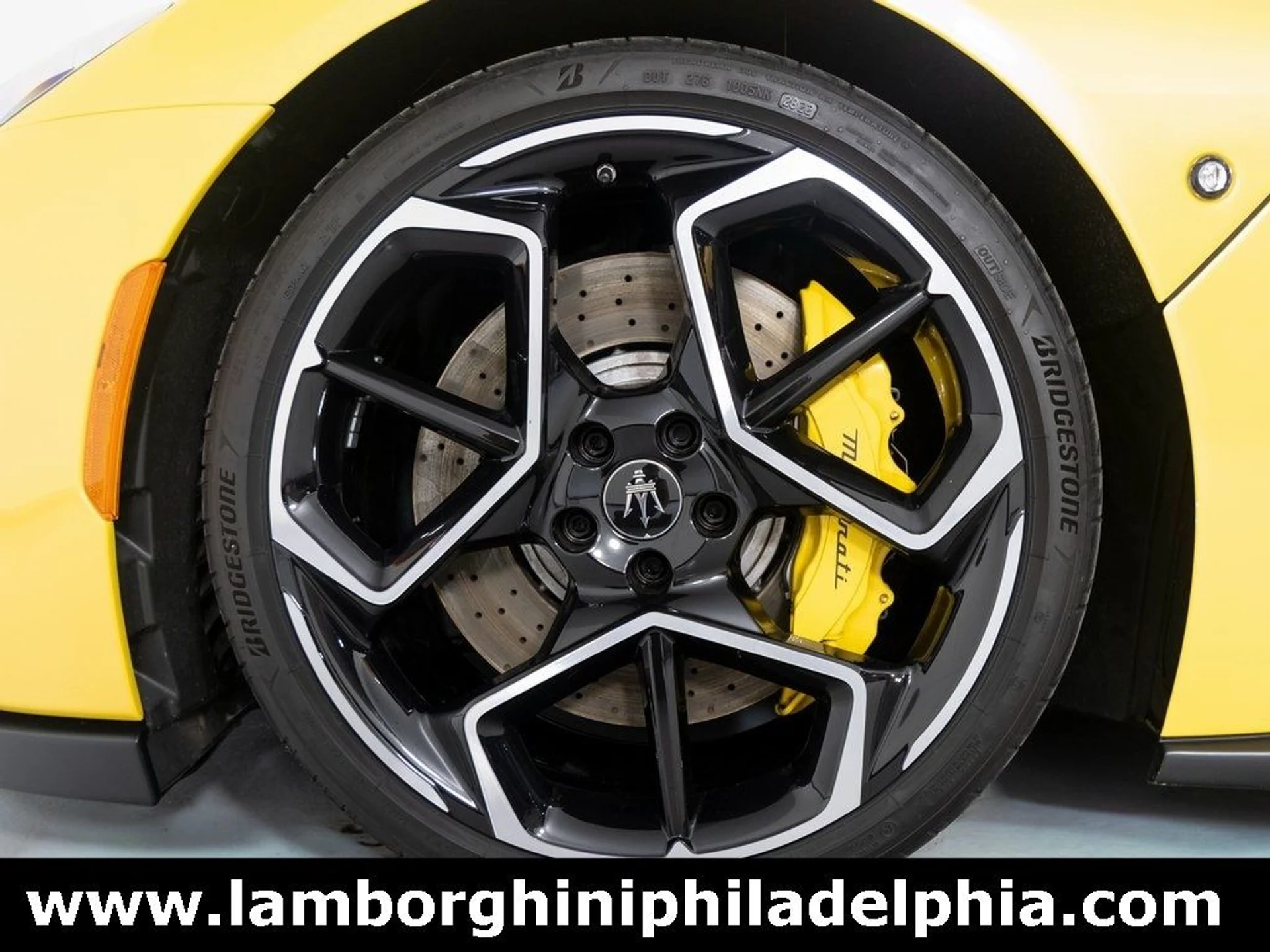 mph008_2602236666_8d9385f23bb9a70e4a871a23d92c7144x_57e5bdb023